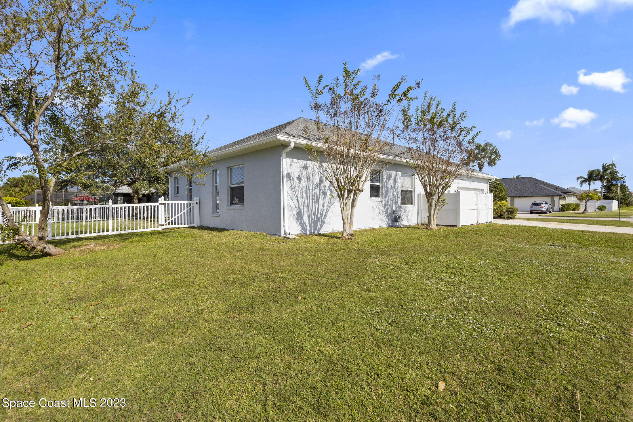 4117 Las Cruces Way