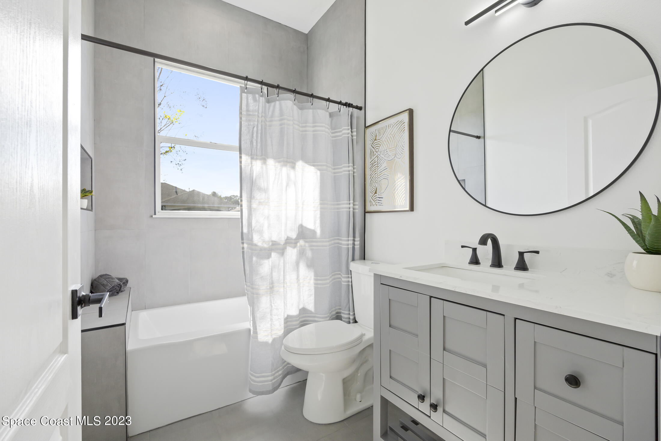 4117 Las Cruces Way