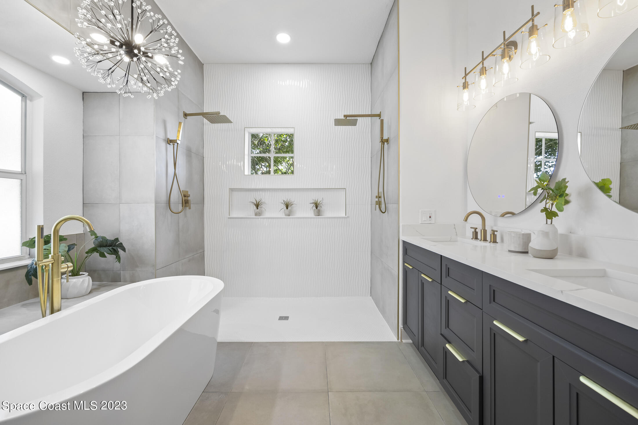 4117 Las Cruces Way