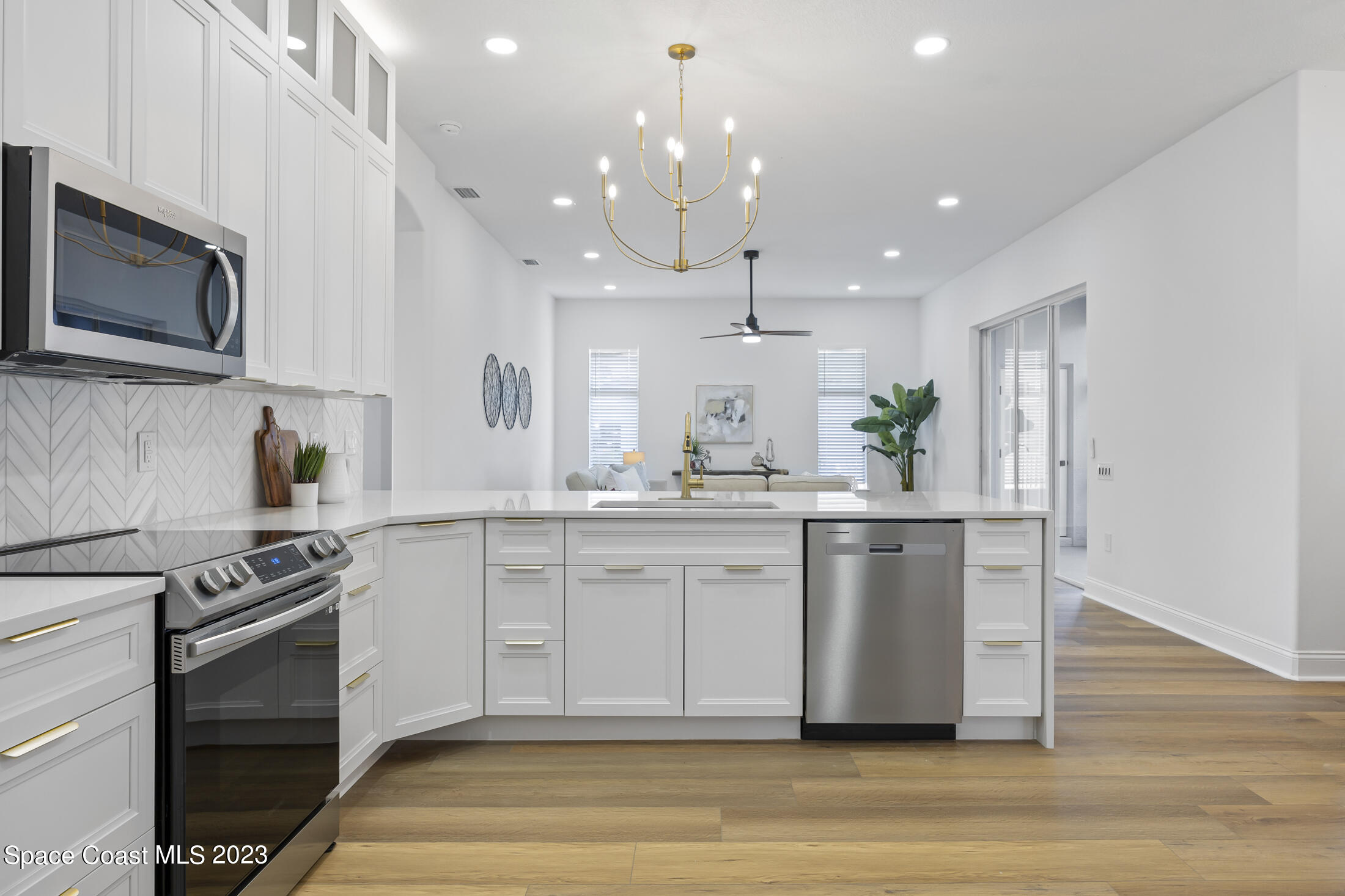4117 Las Cruces Way