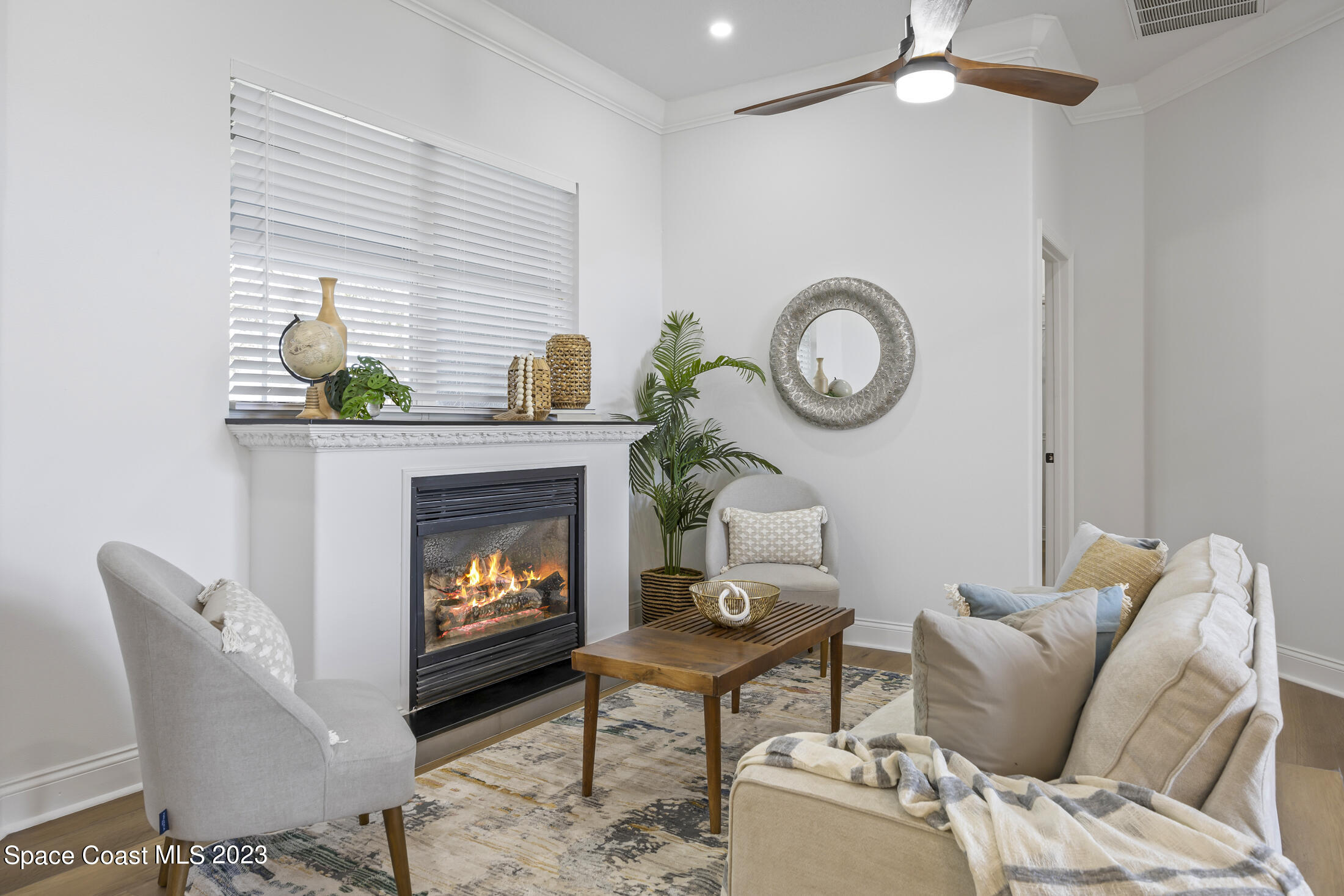 4117 Las Cruces Way