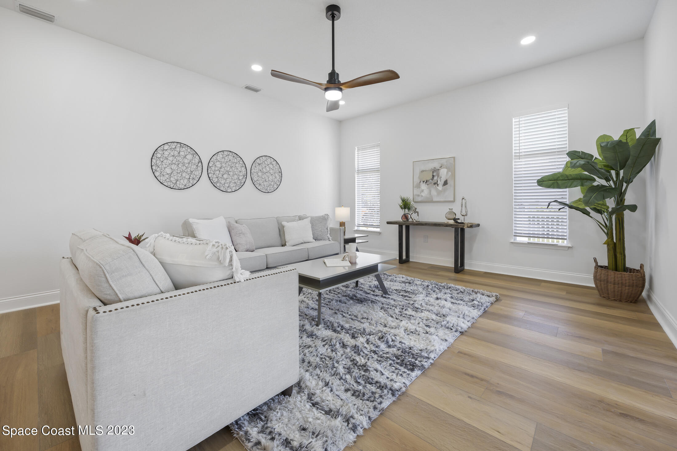 4117 Las Cruces Way