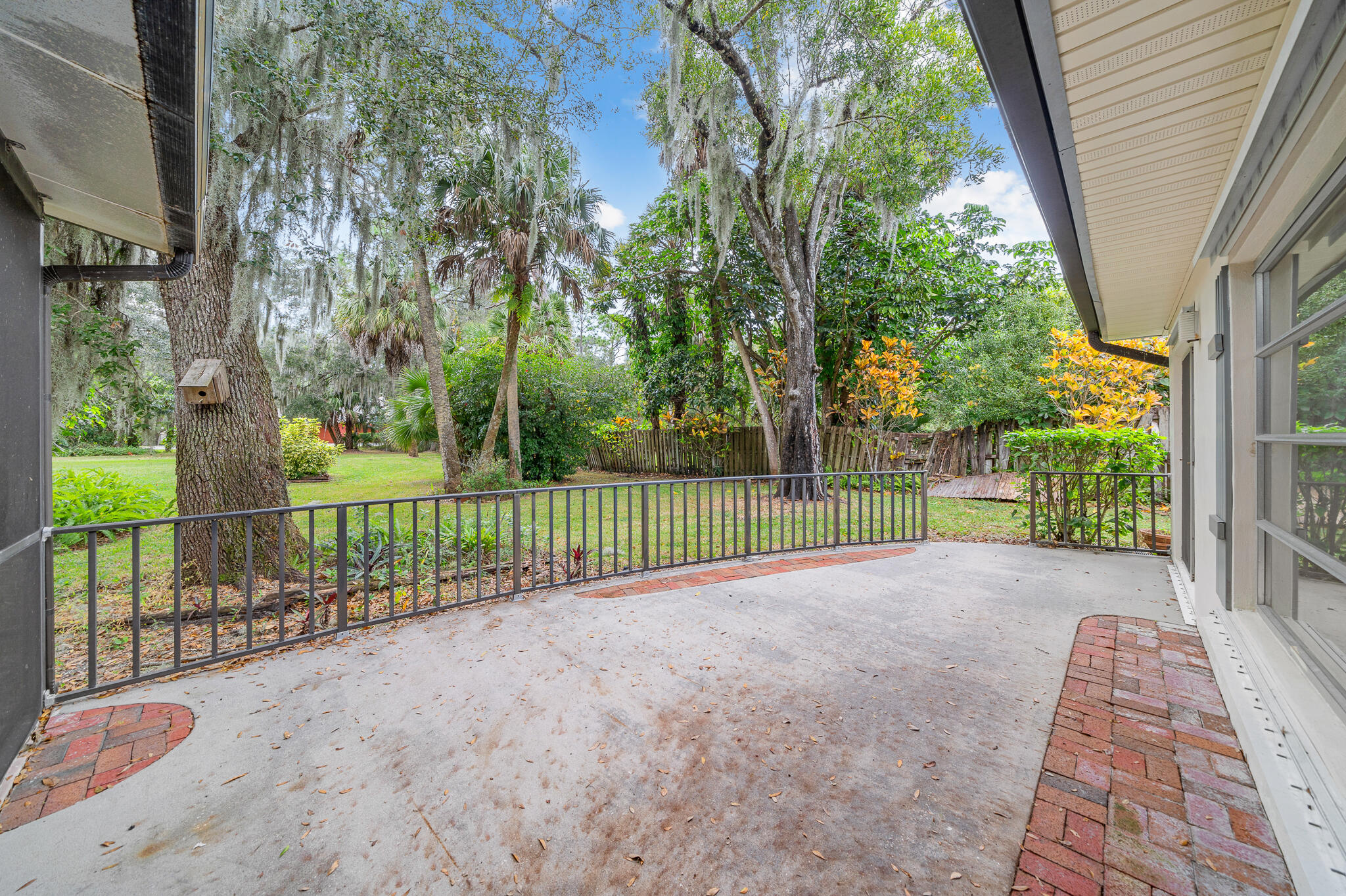 341 N Laila Drive