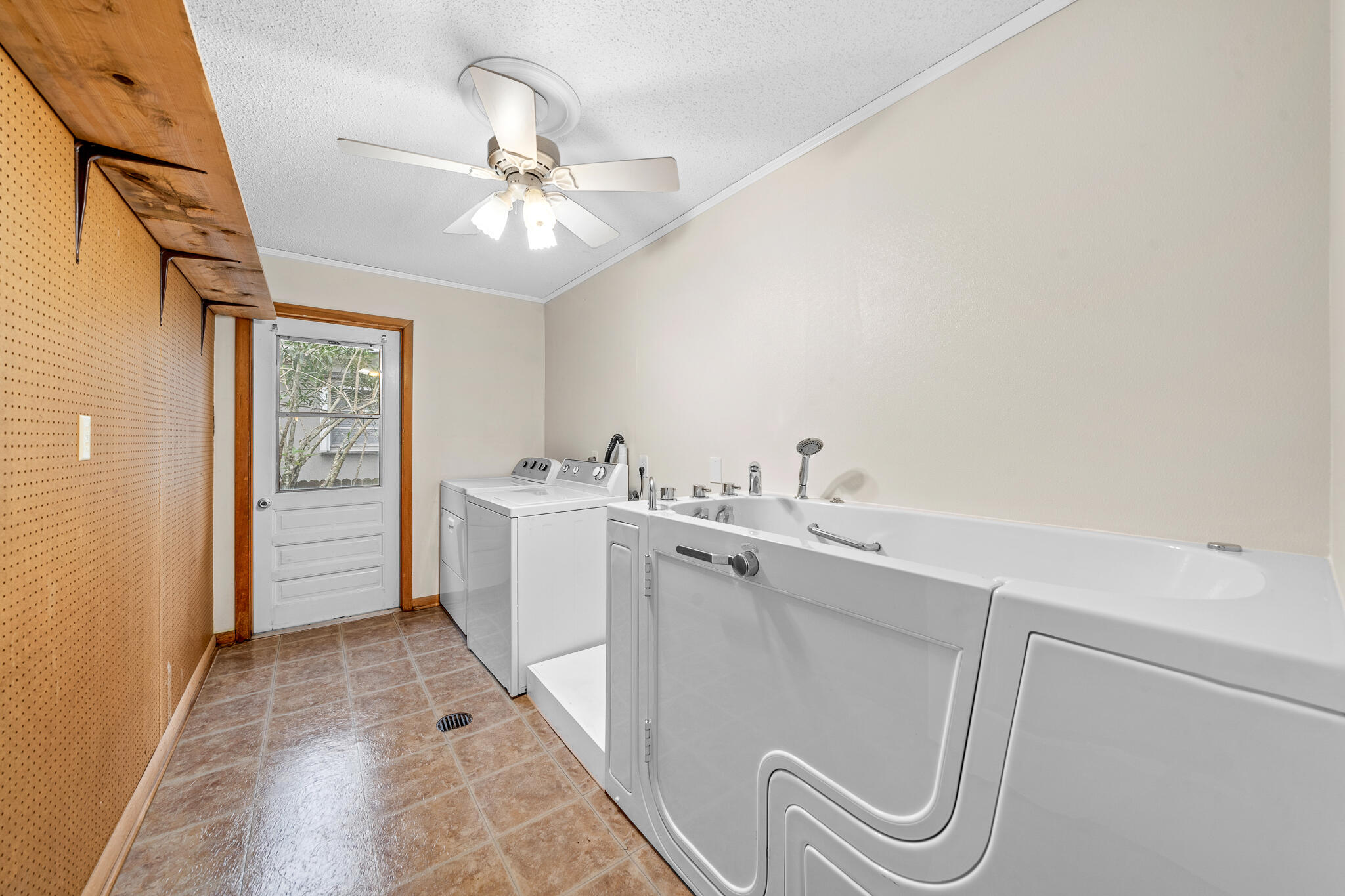 341 N Laila Drive