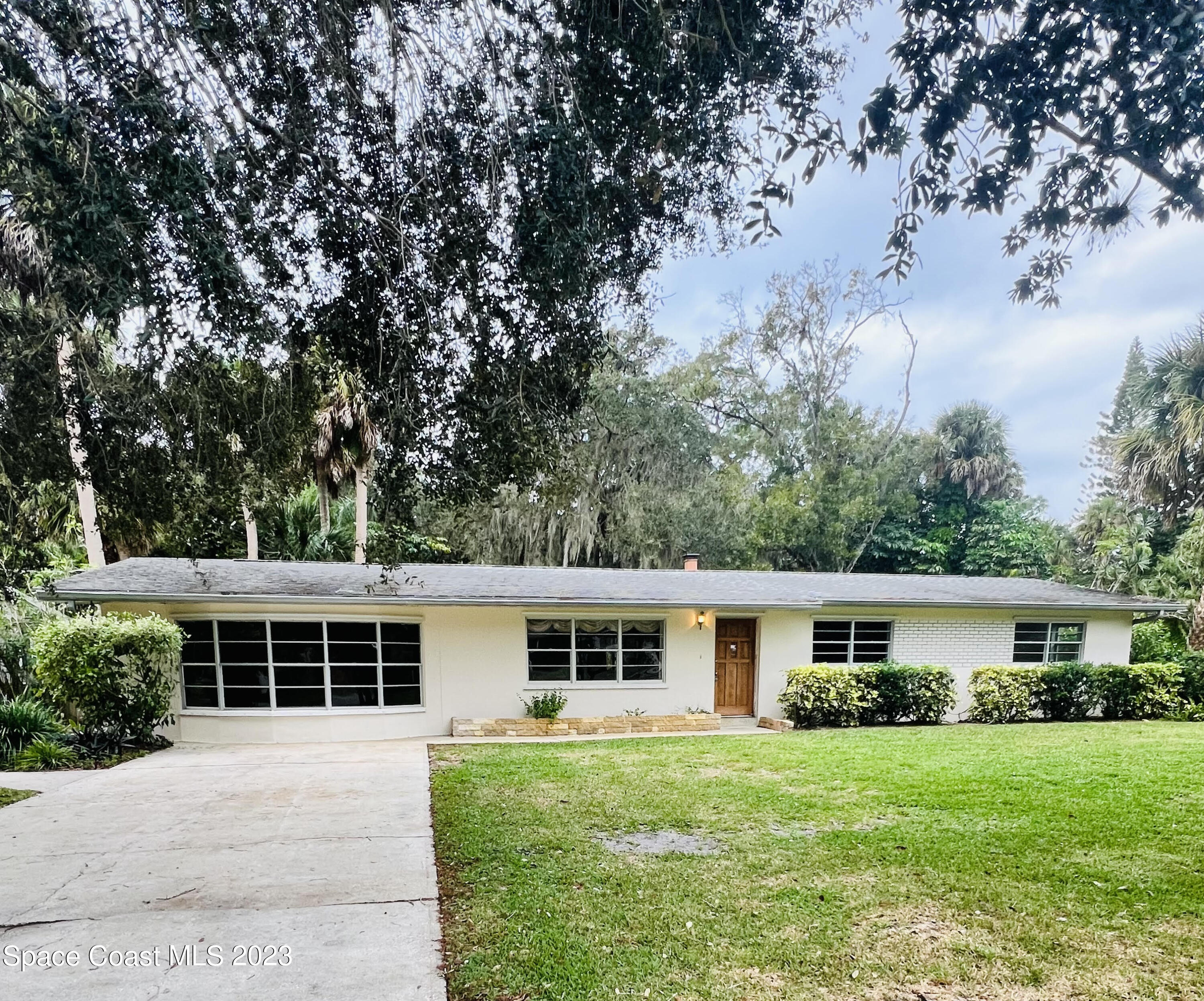 341 N Laila Drive