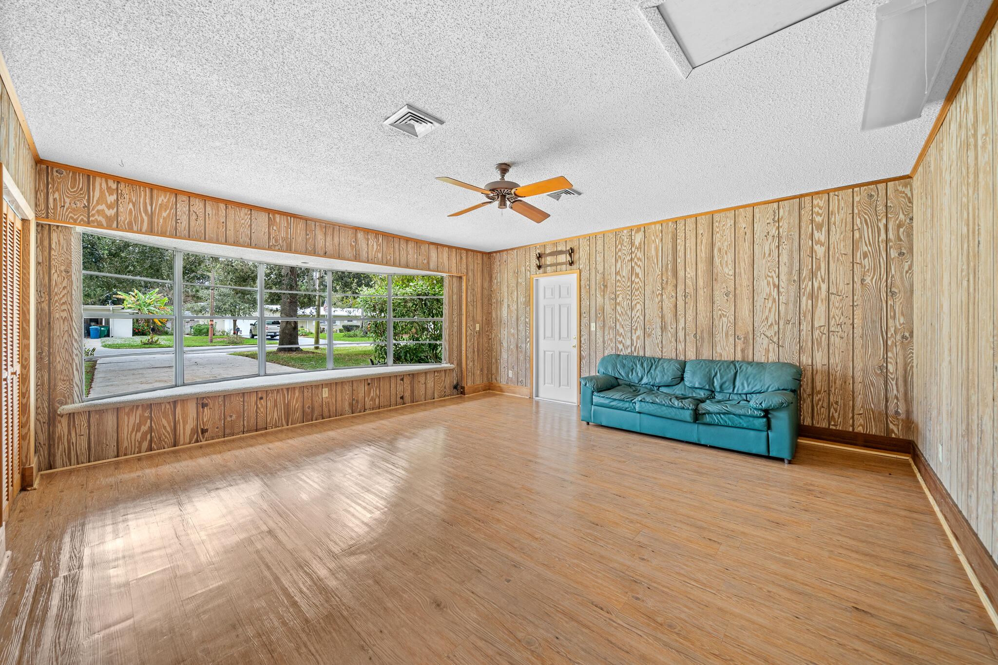 341 N Laila Drive