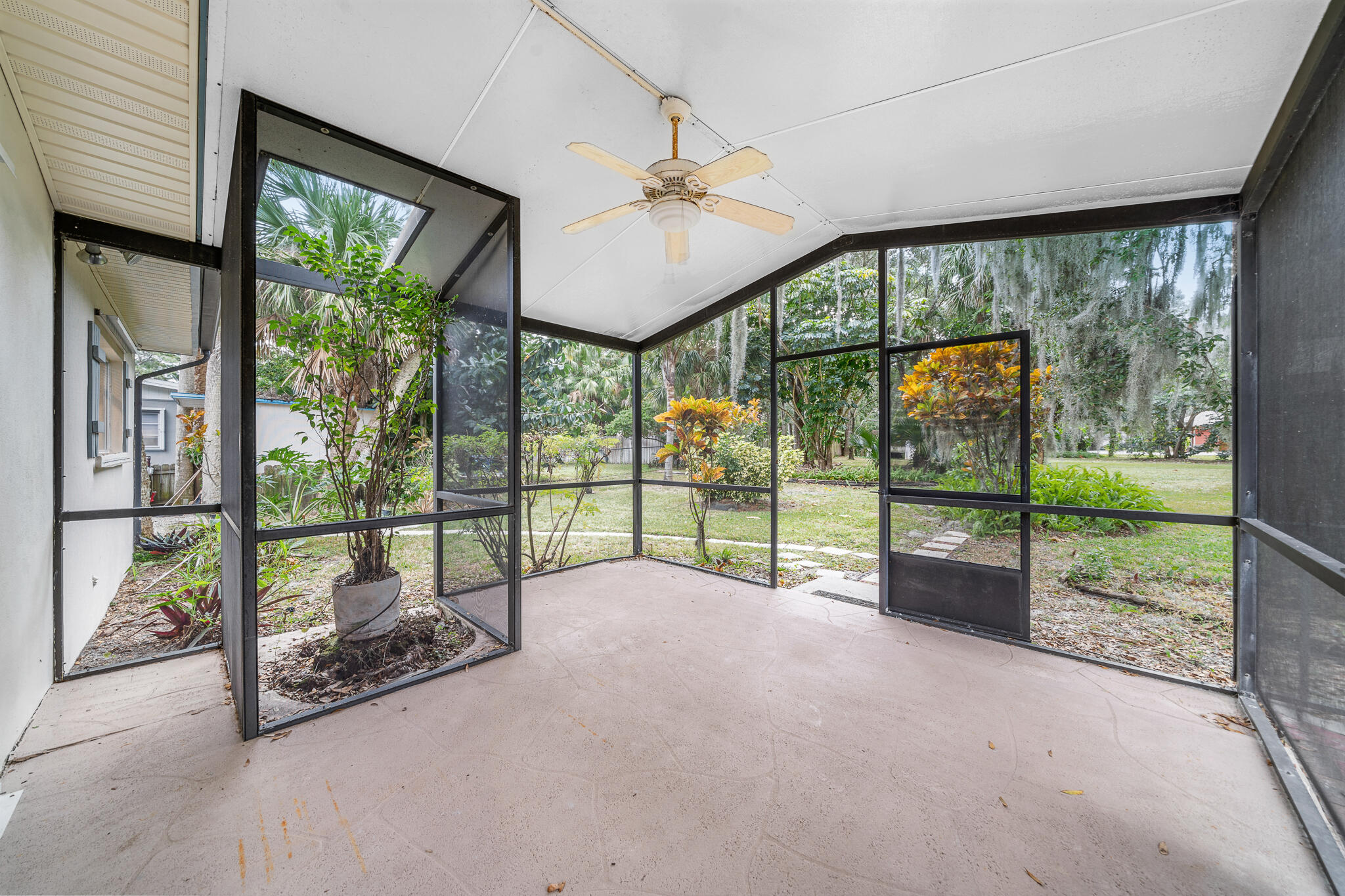 341 N Laila Drive