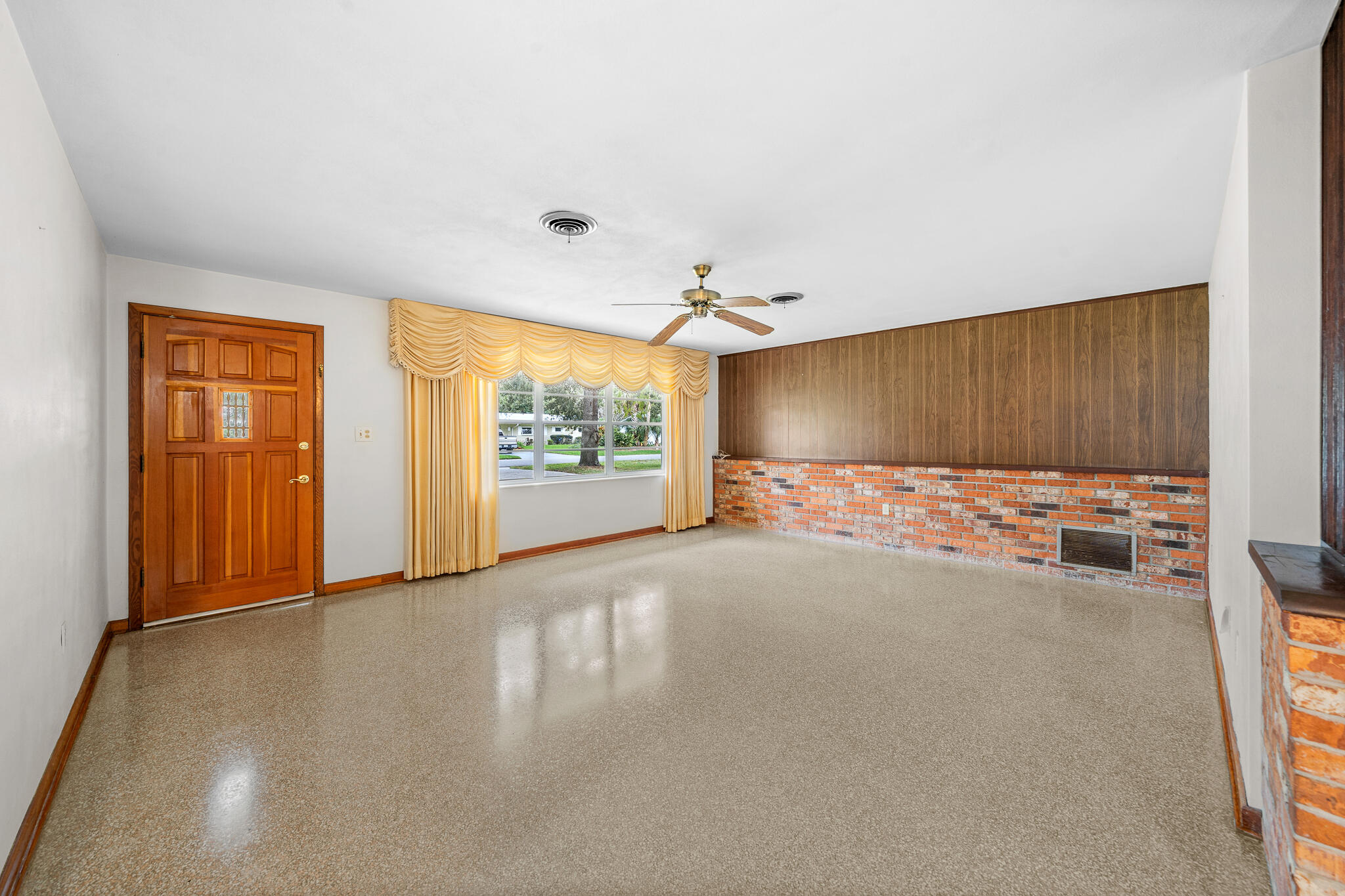 341 N Laila Drive
