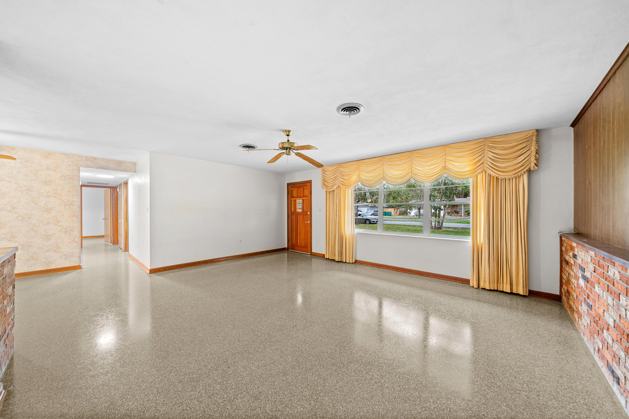 341 N Laila Drive