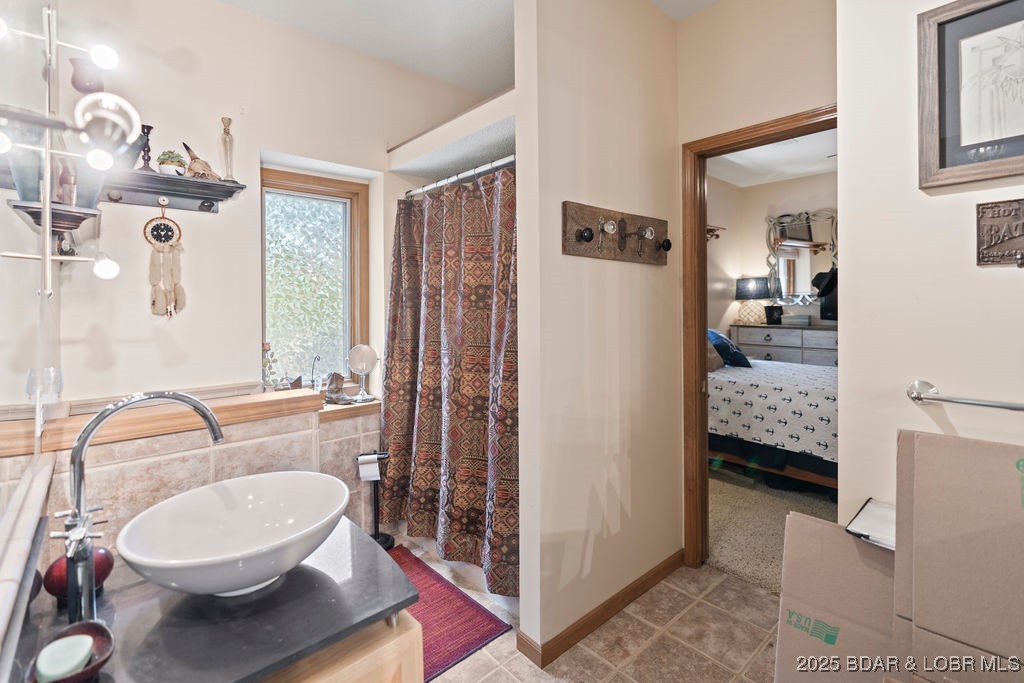 33367 Emerald Road