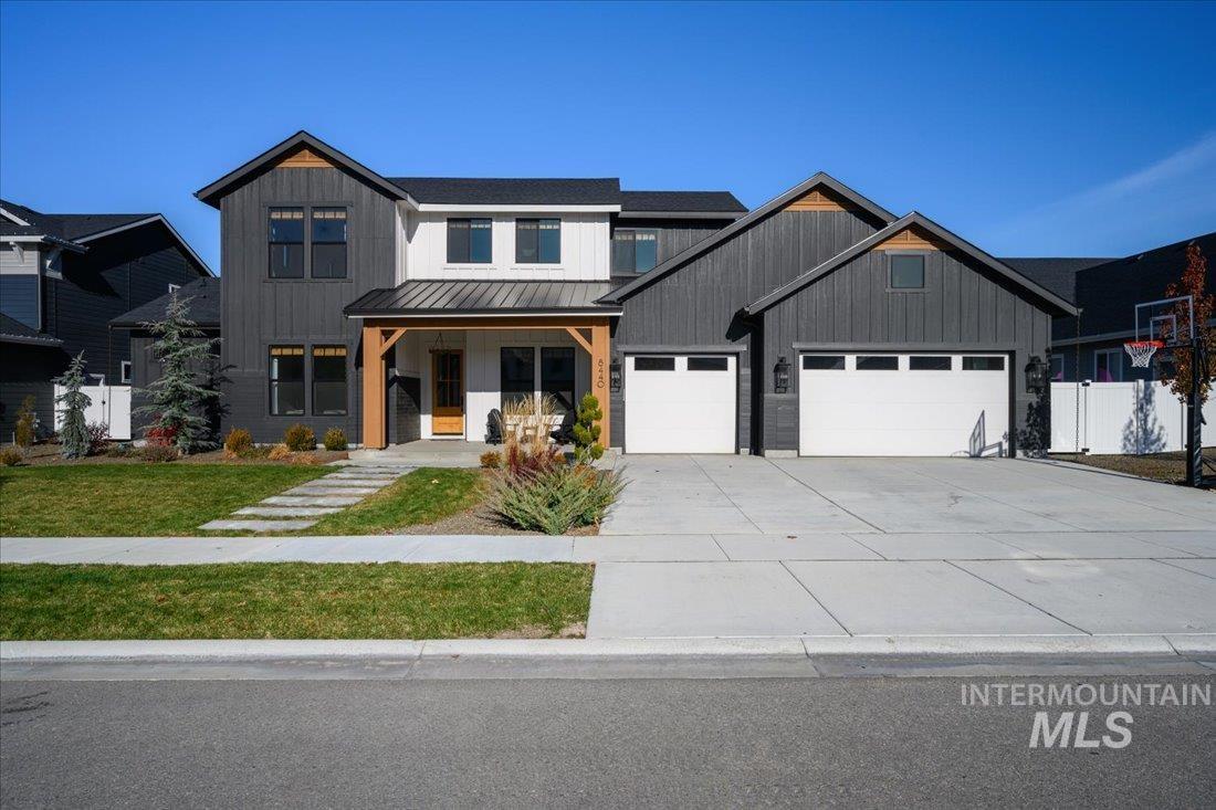 8440 W Sparks Lake Dr