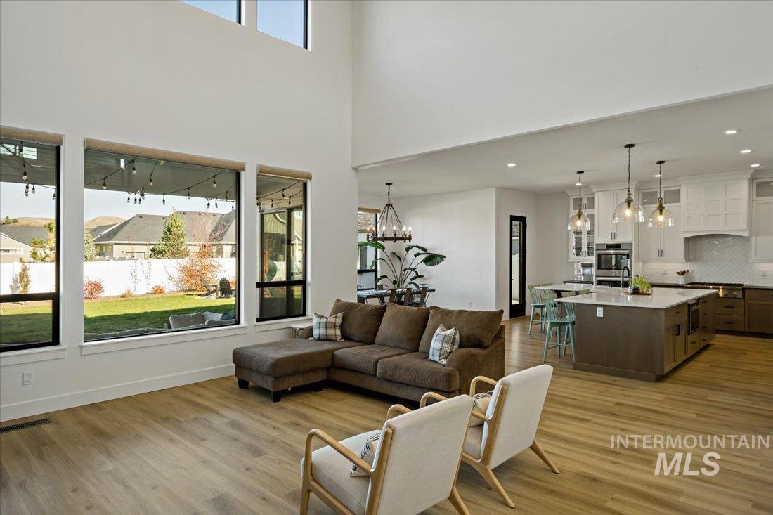 8440 W Sparks Lake Dr