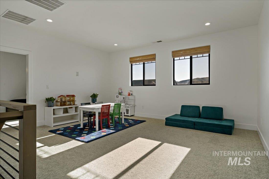 8440 W Sparks Lake Dr