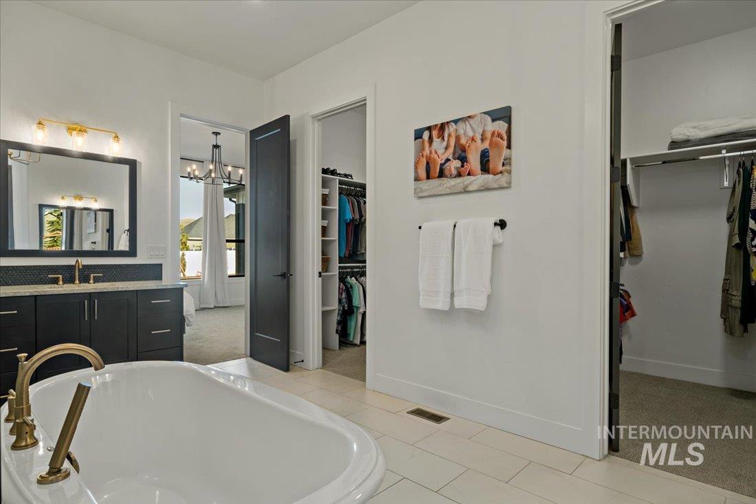 8440 W Sparks Lake Dr