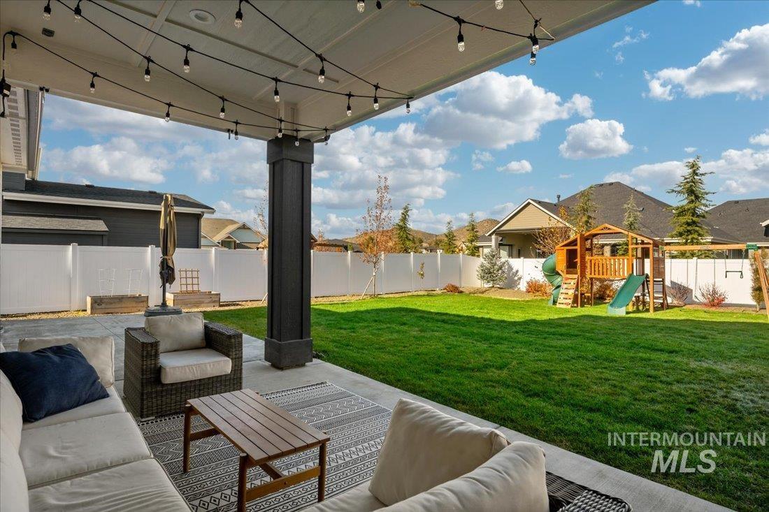 8440 W Sparks Lake Dr