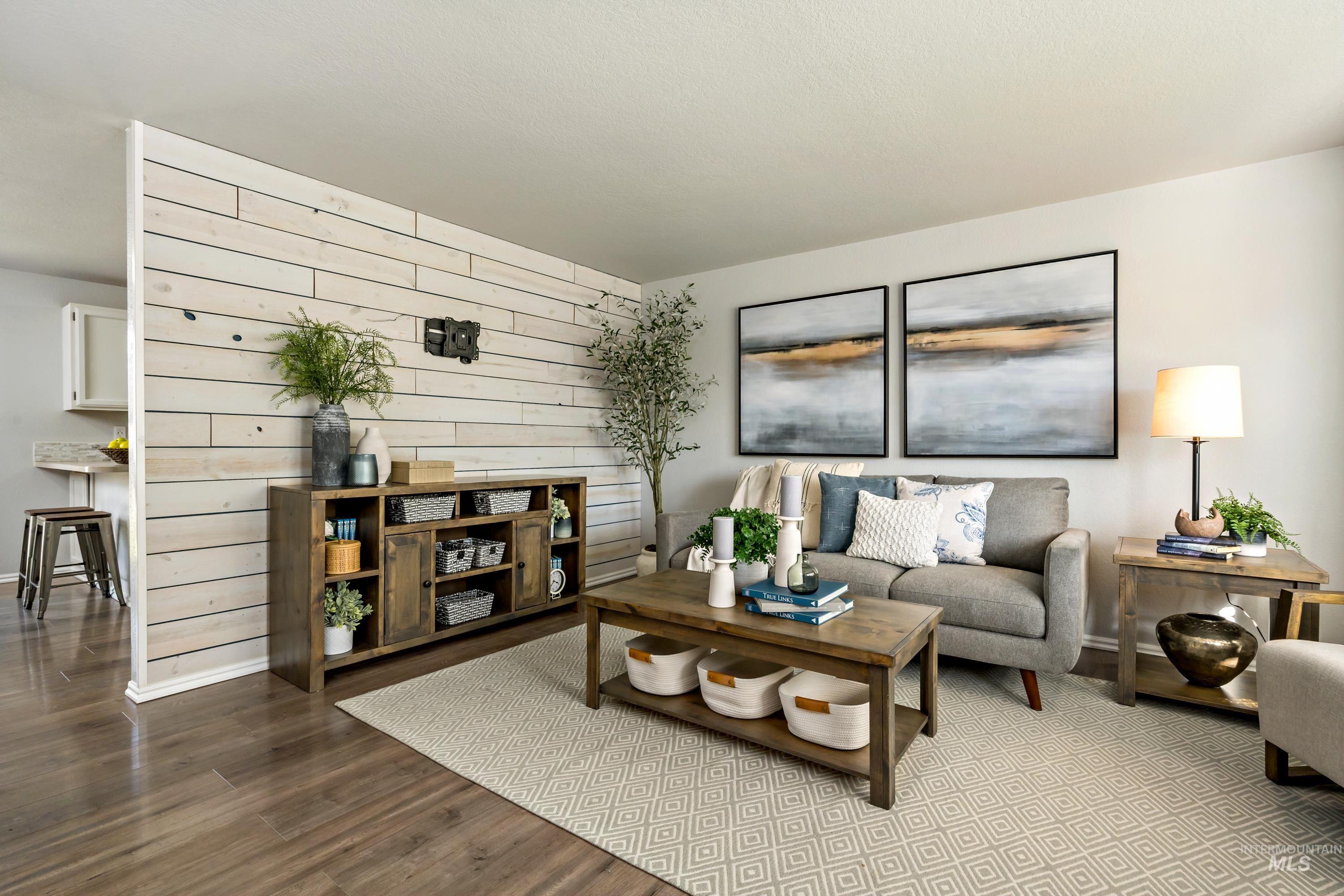 2731 N Welford Place