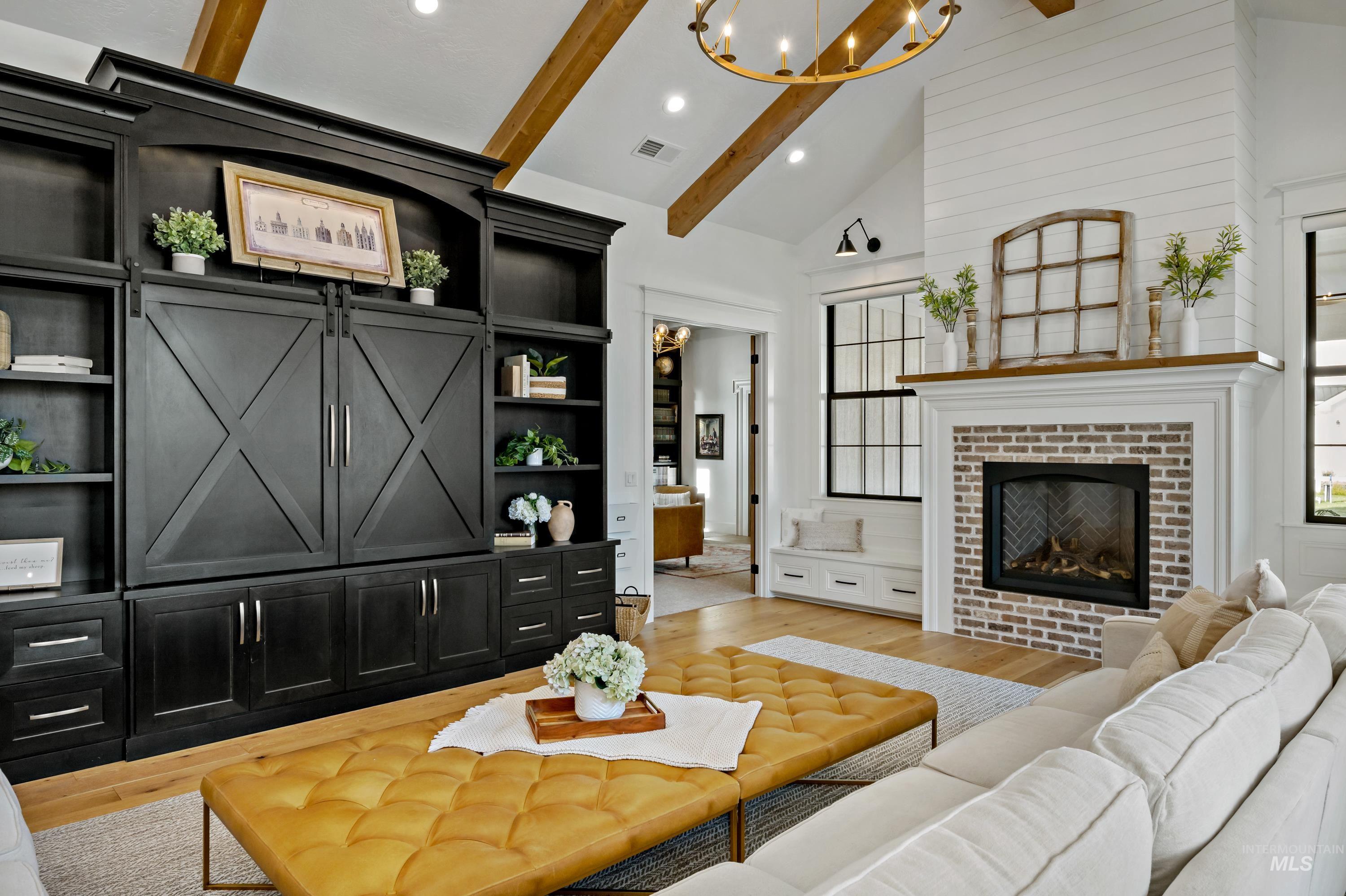 2288 N. Locksley Way