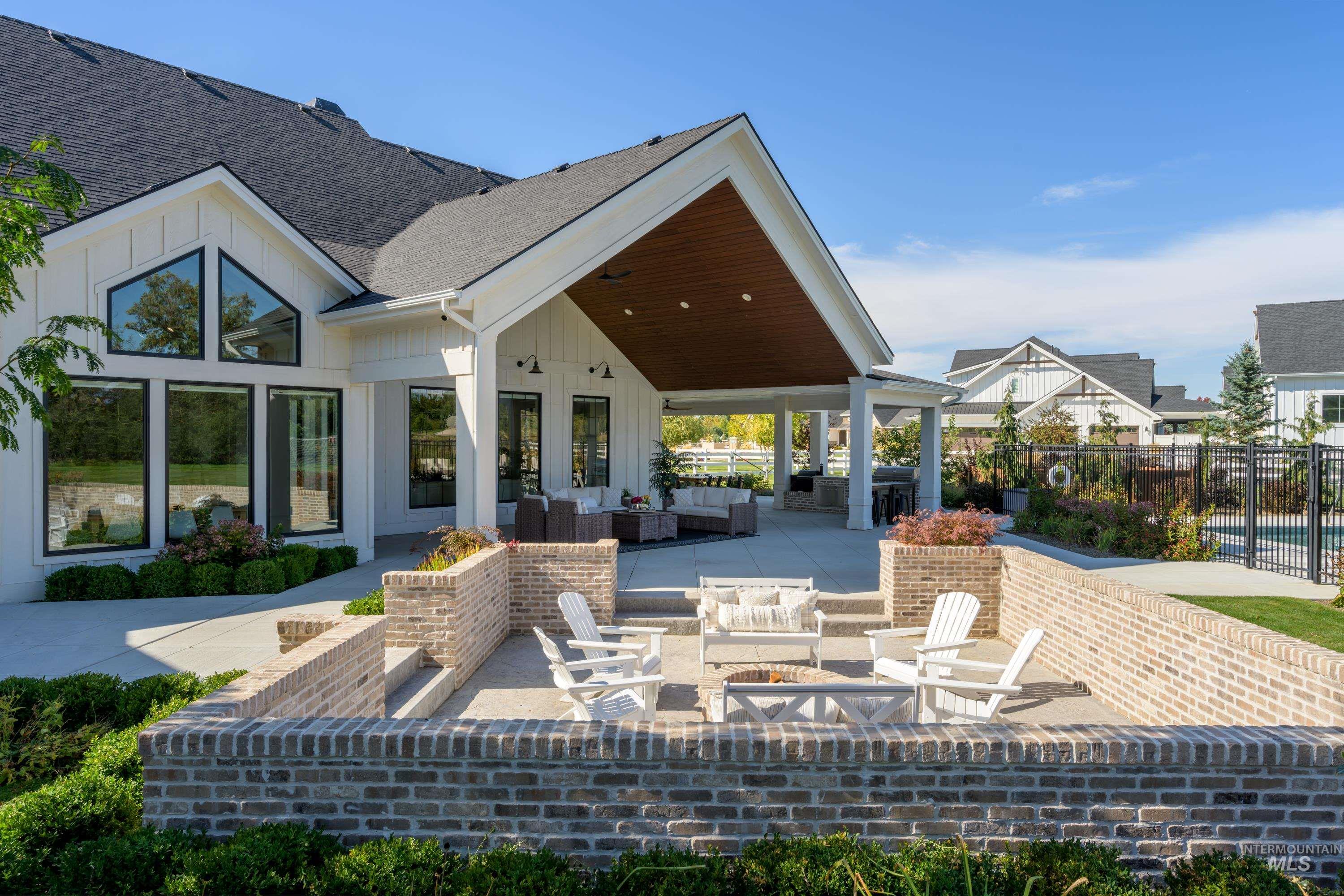 2288 N. Locksley Way