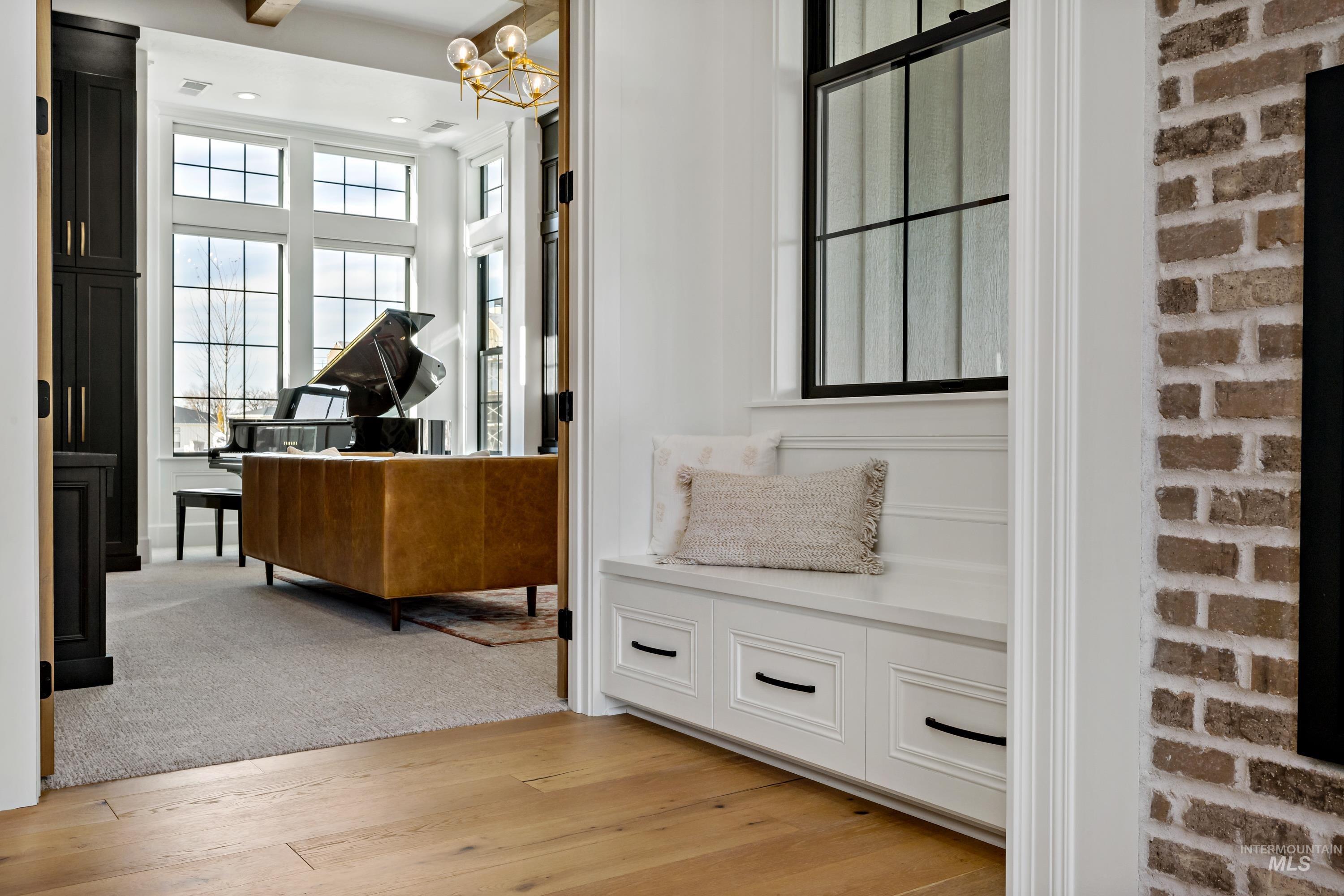 2288 N. Locksley Way