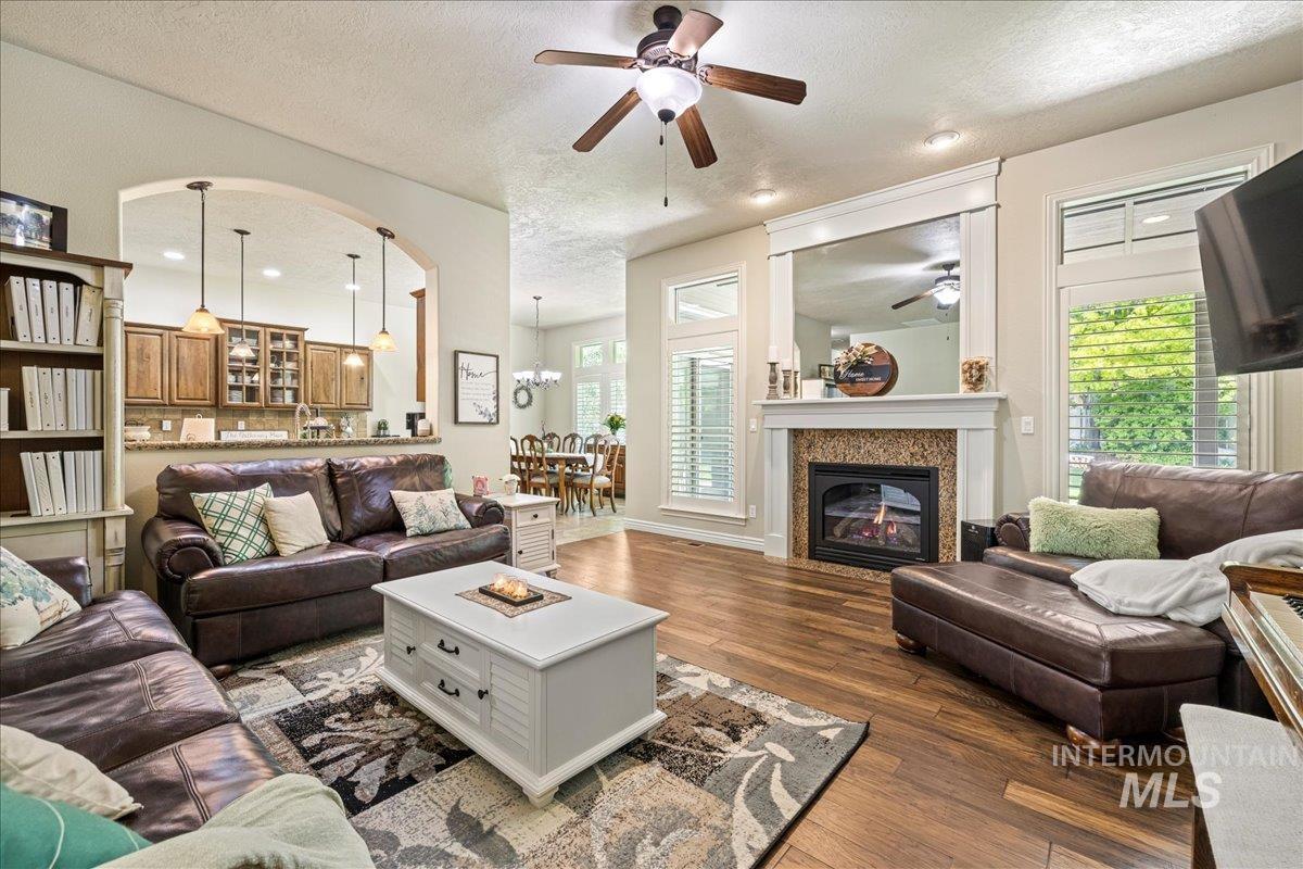 2850 S Garibaldi Ave