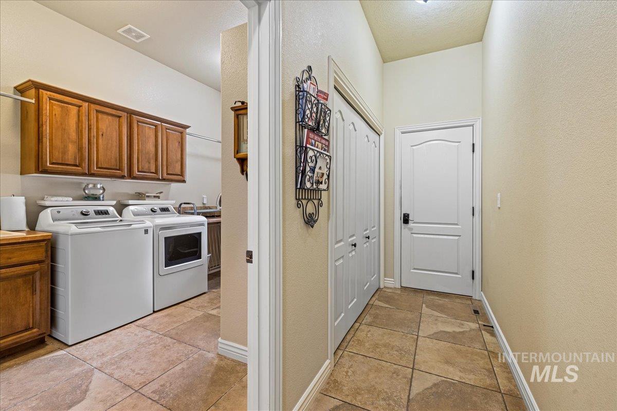 2850 S Garibaldi Ave