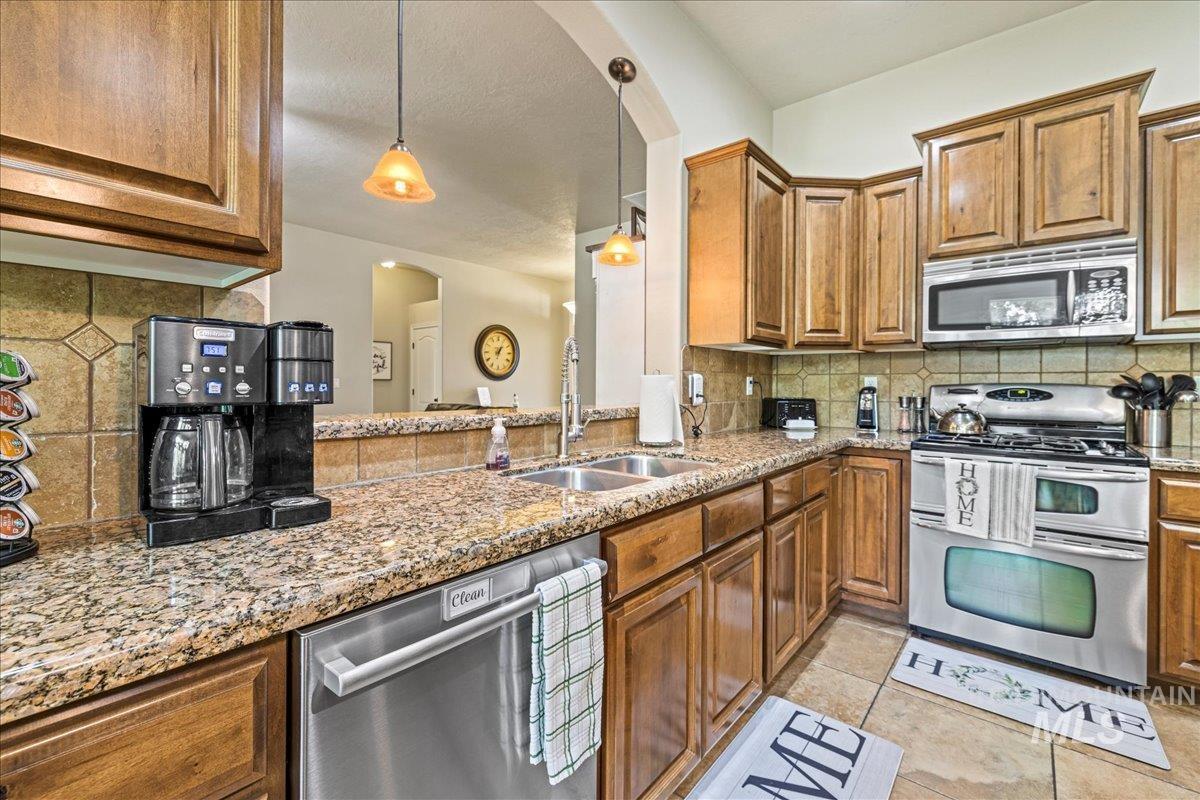 2850 S Garibaldi Ave