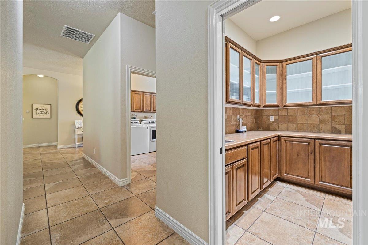 2850 S Garibaldi Ave