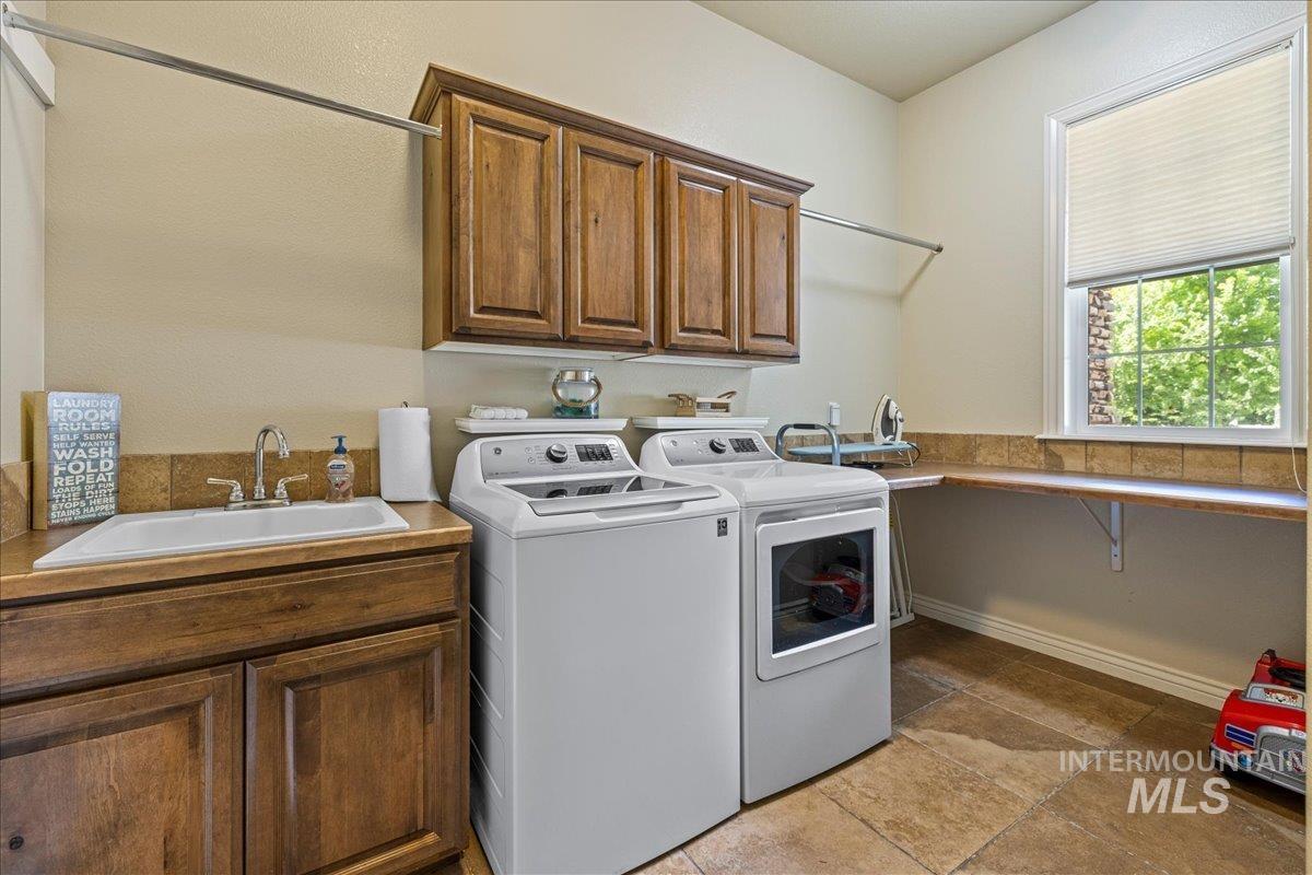 2850 S Garibaldi Ave