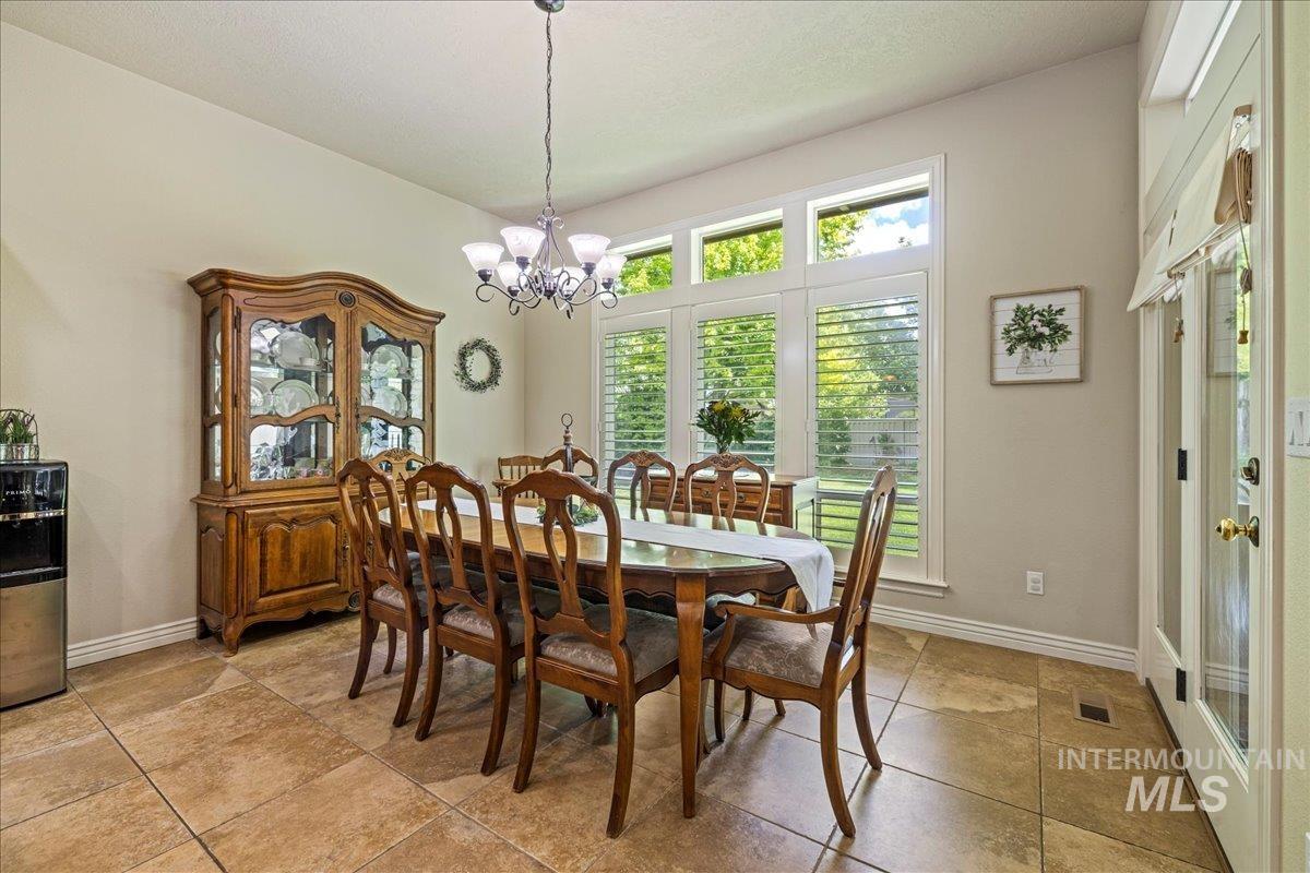 2850 S Garibaldi Ave