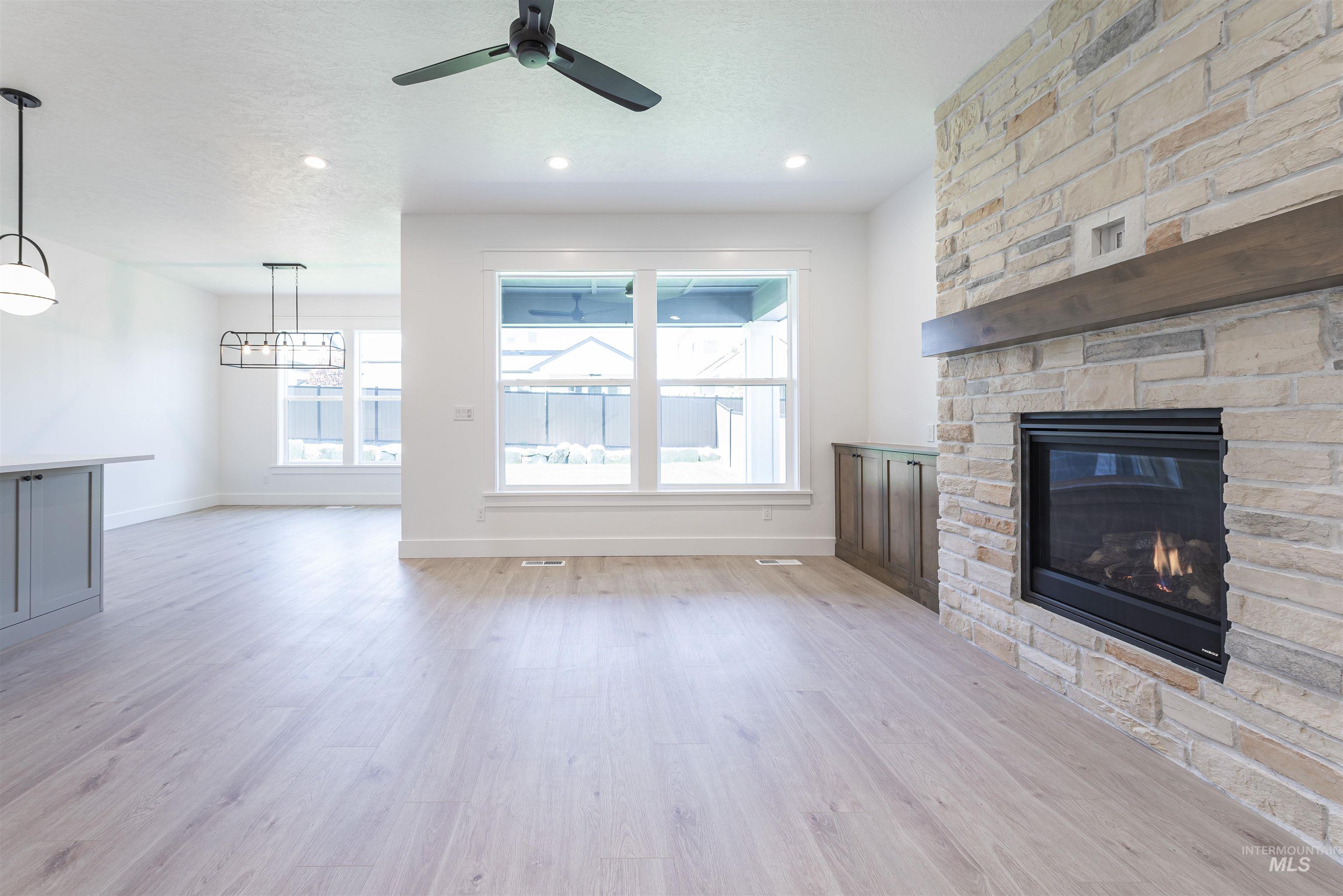6129 S. Ballerina Ave.