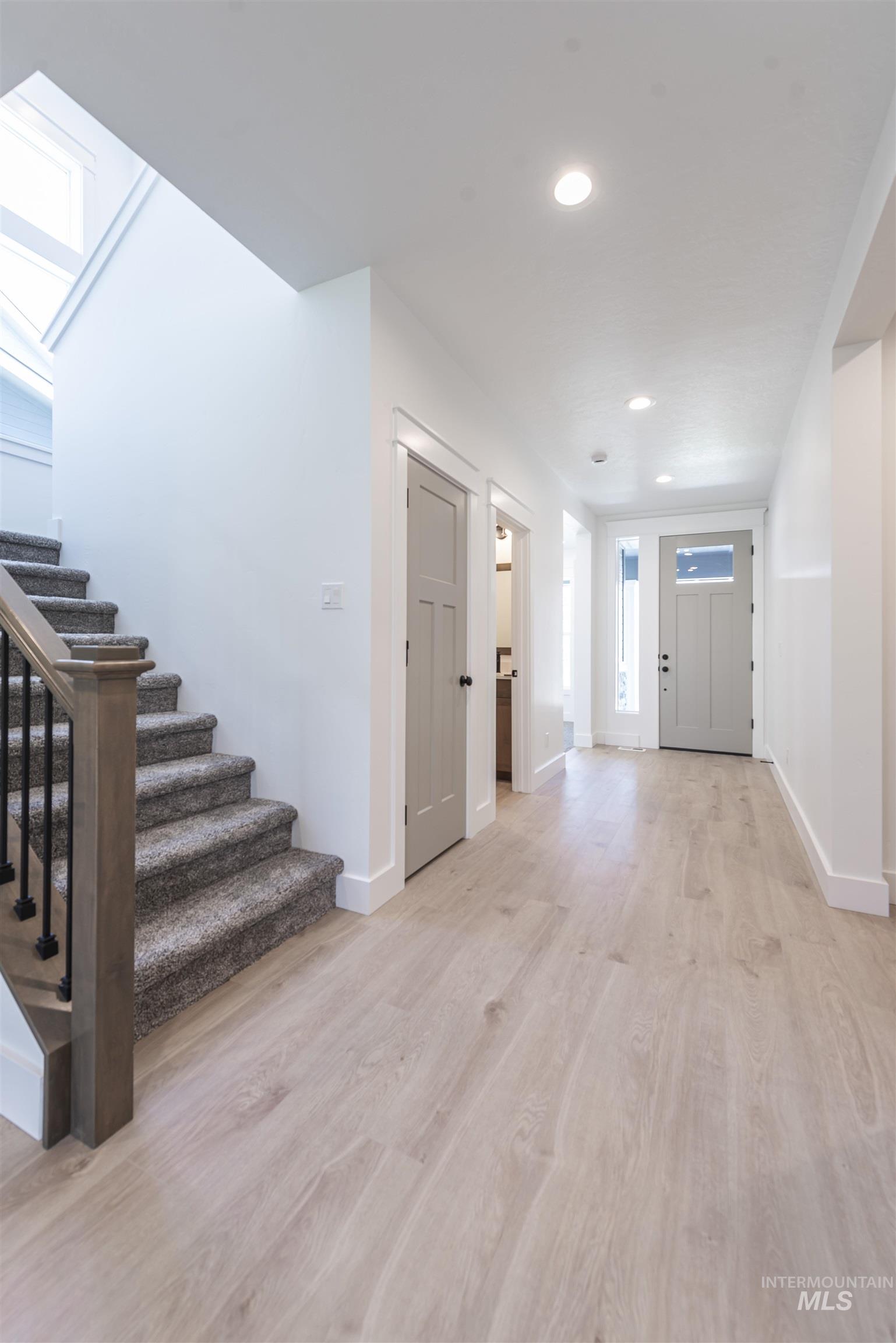 6129 S. Ballerina Ave.