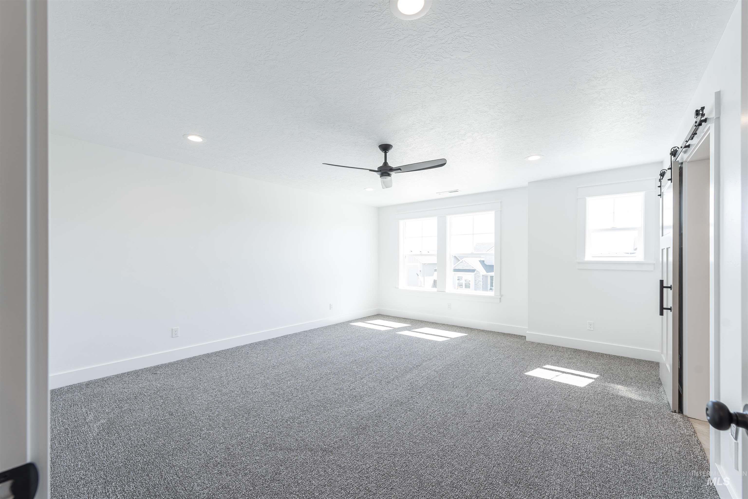 6129 S. Ballerina Ave.