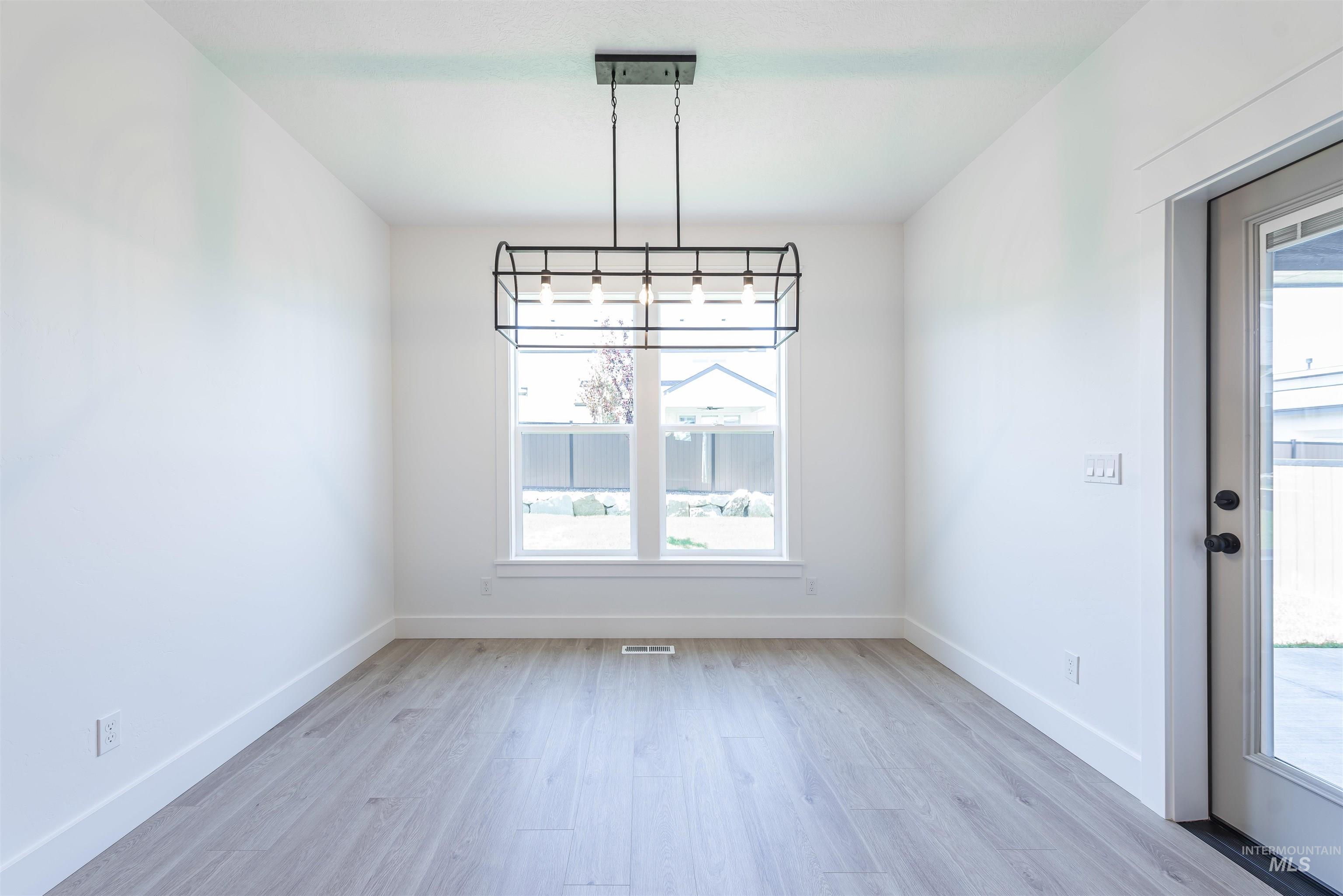 6129 S. Ballerina Ave.