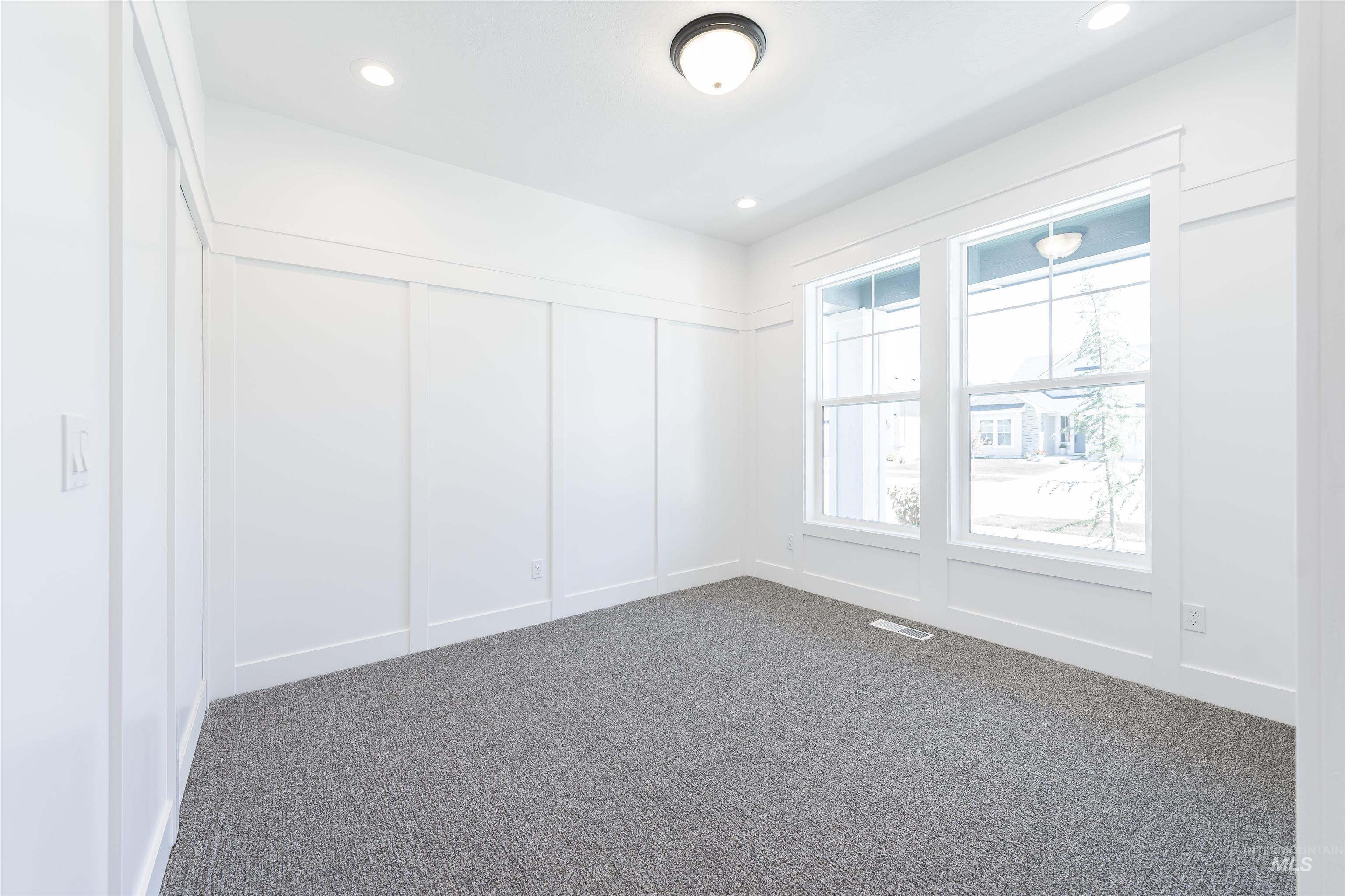6129 S. Ballerina Ave.