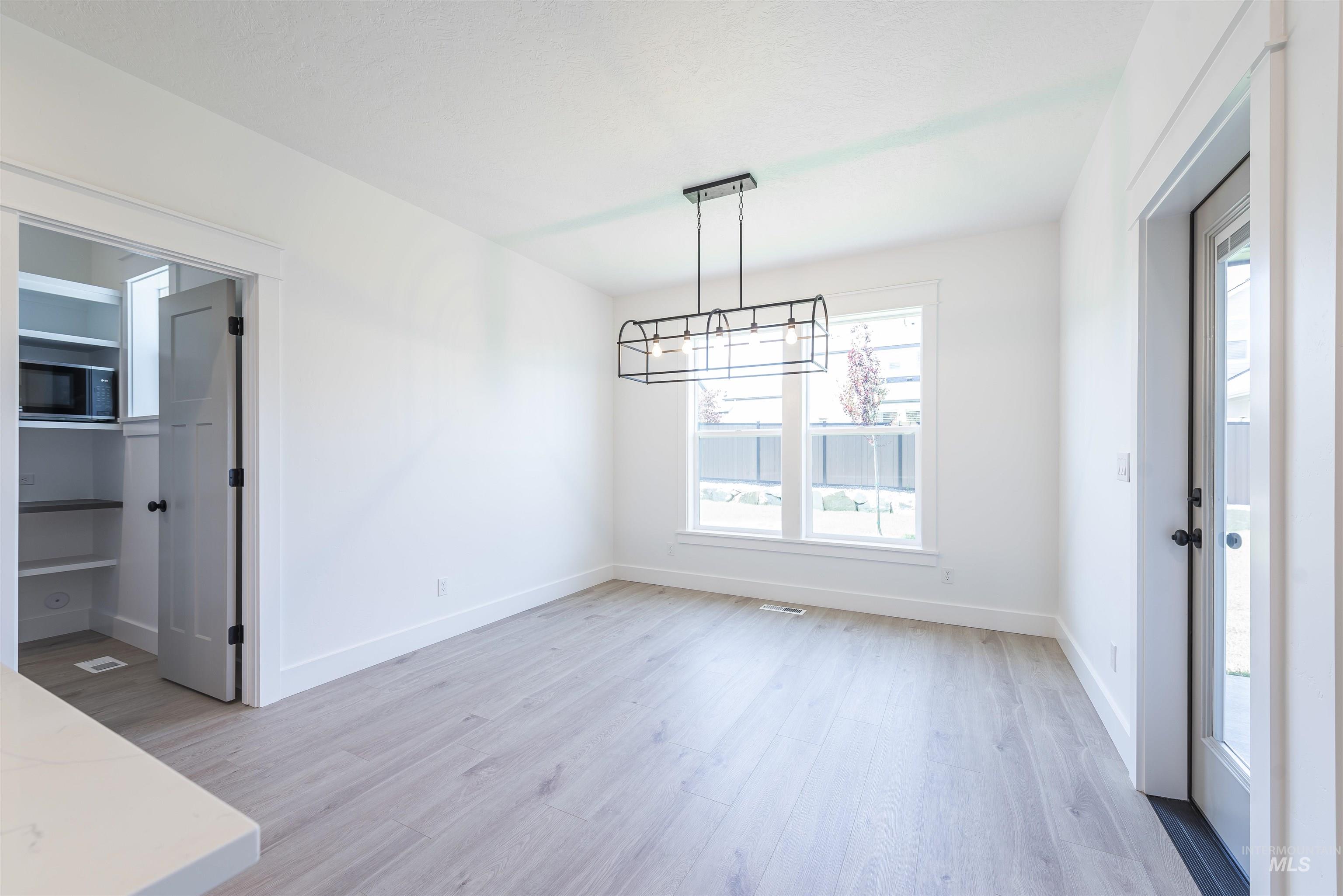 6129 S. Ballerina Ave.