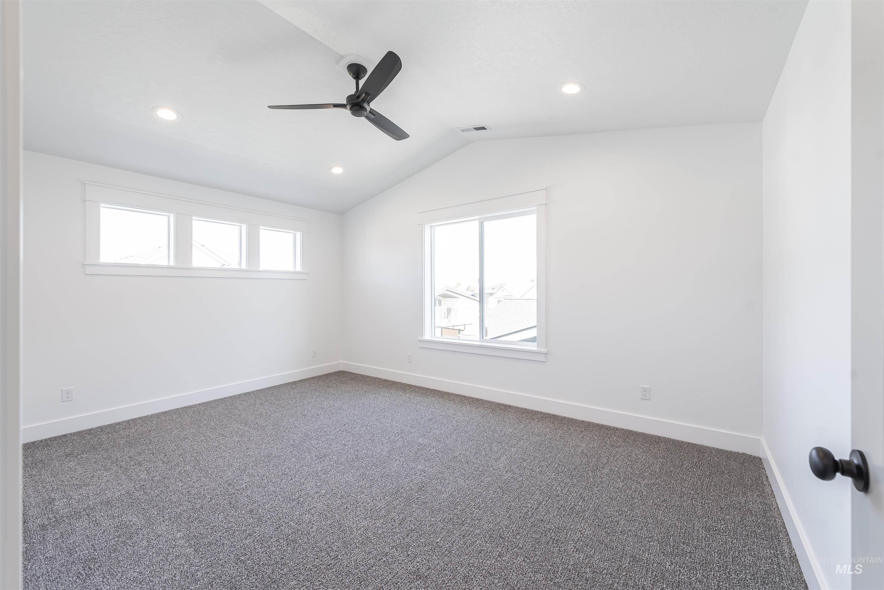6129 S. Ballerina Ave.