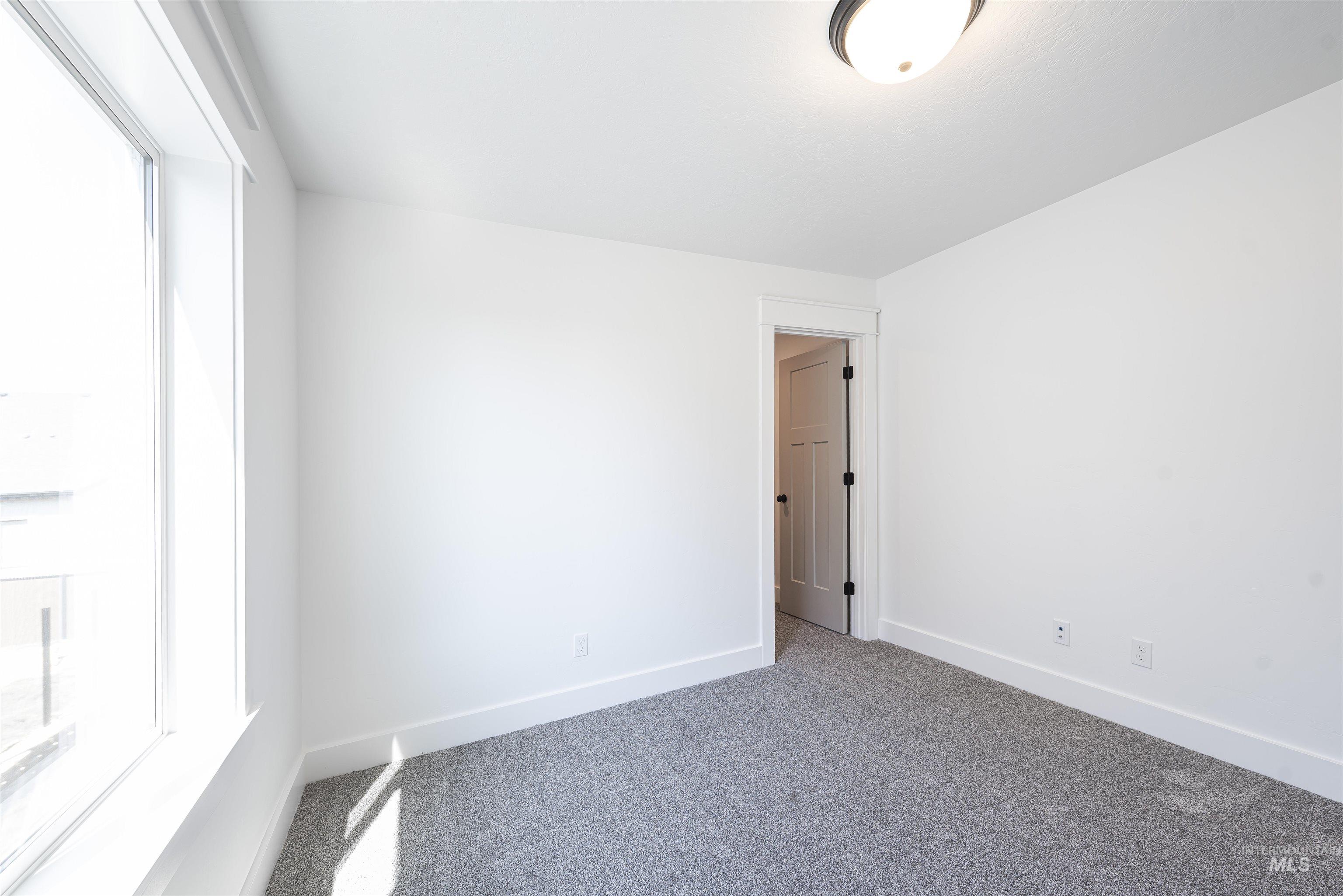 6129 S. Ballerina Ave.