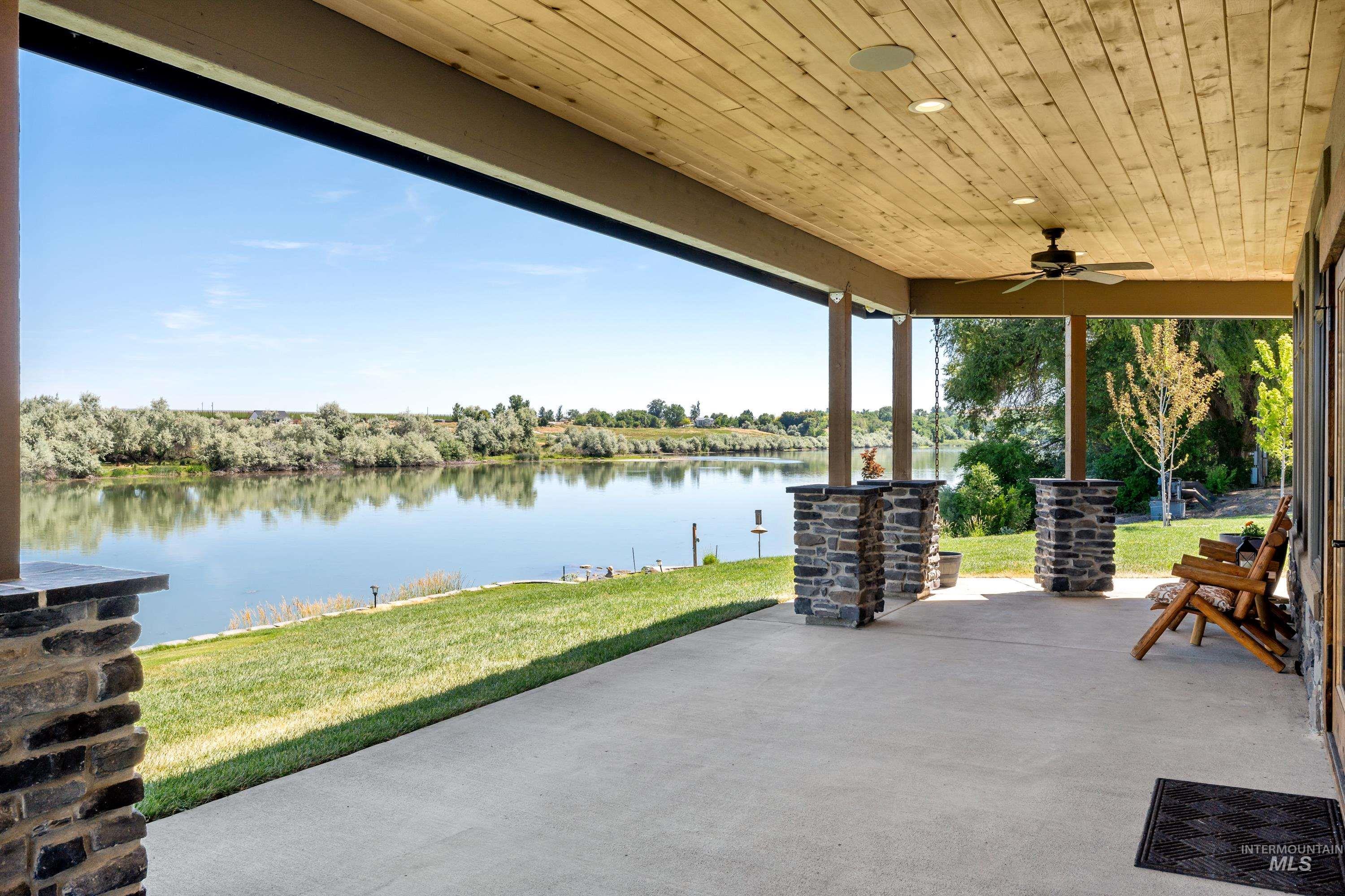 1964 River Road