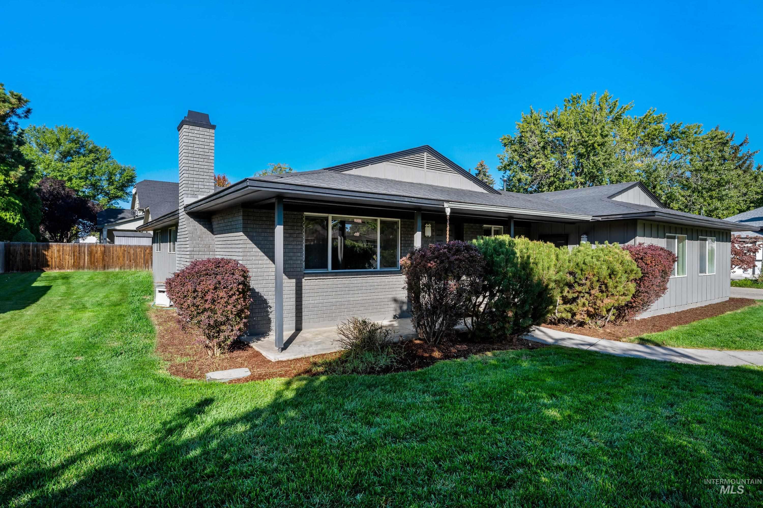 3317 N Acre Lane