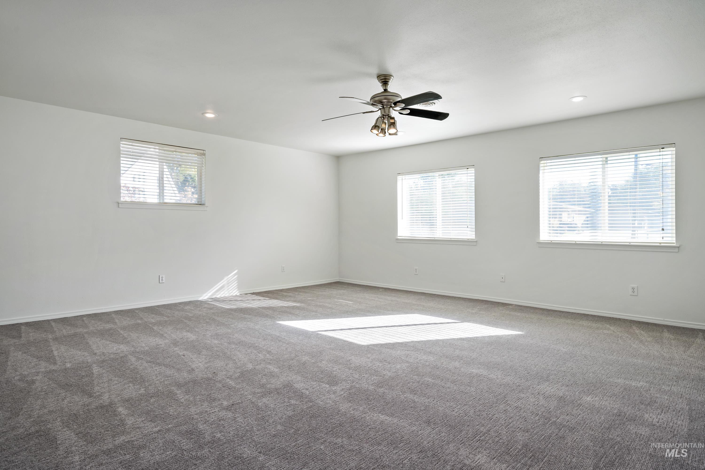 3317 N Acre Lane
