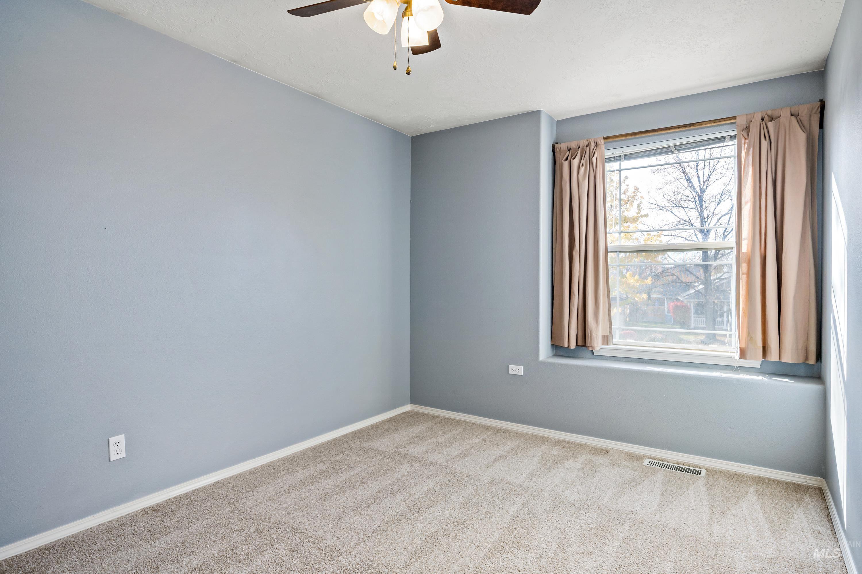 258 S Winthrop Place