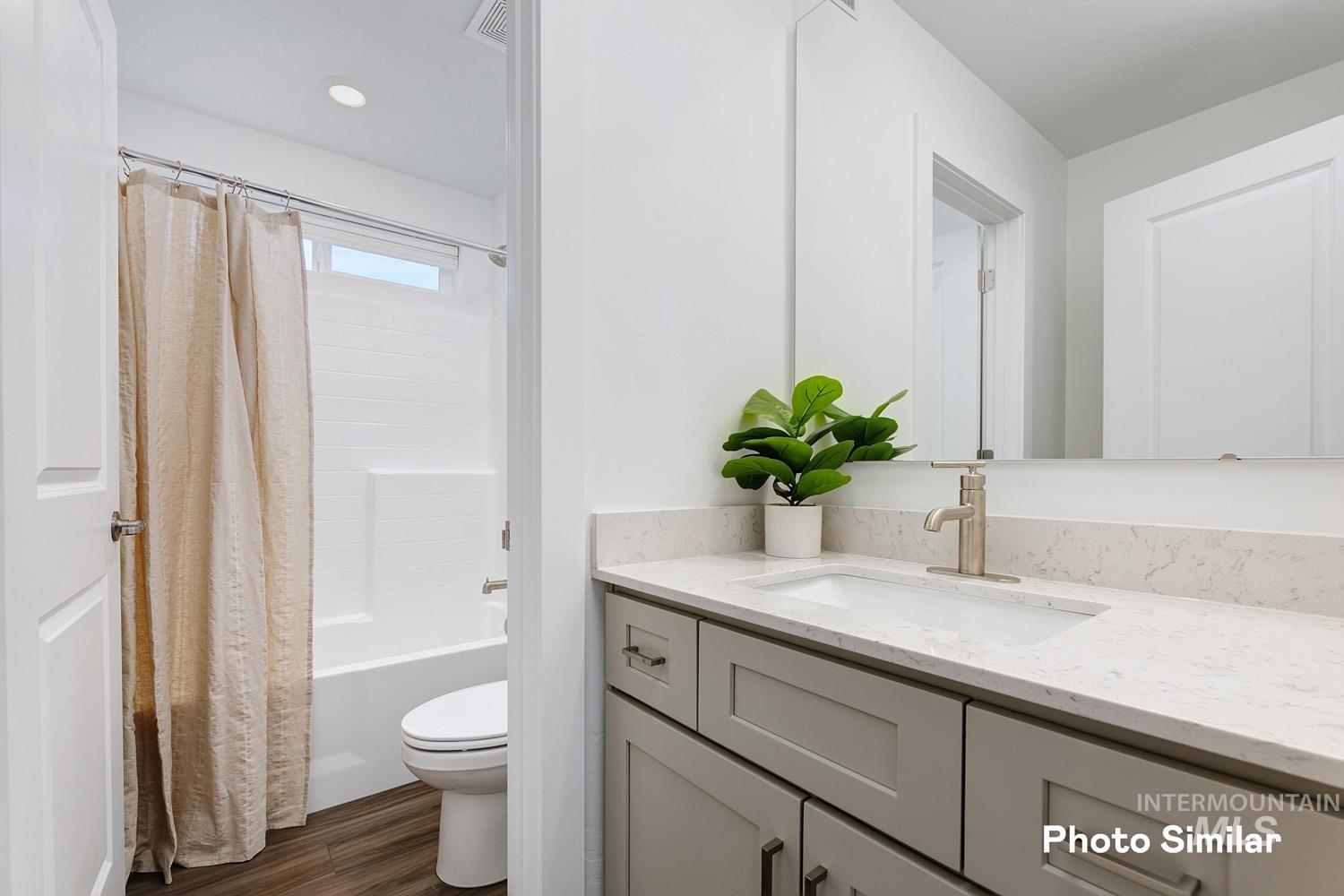 5512 E Bridal Veil Falls Dr