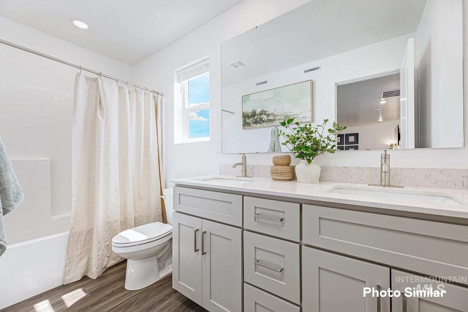 5512 E Bridal Veil Falls Dr