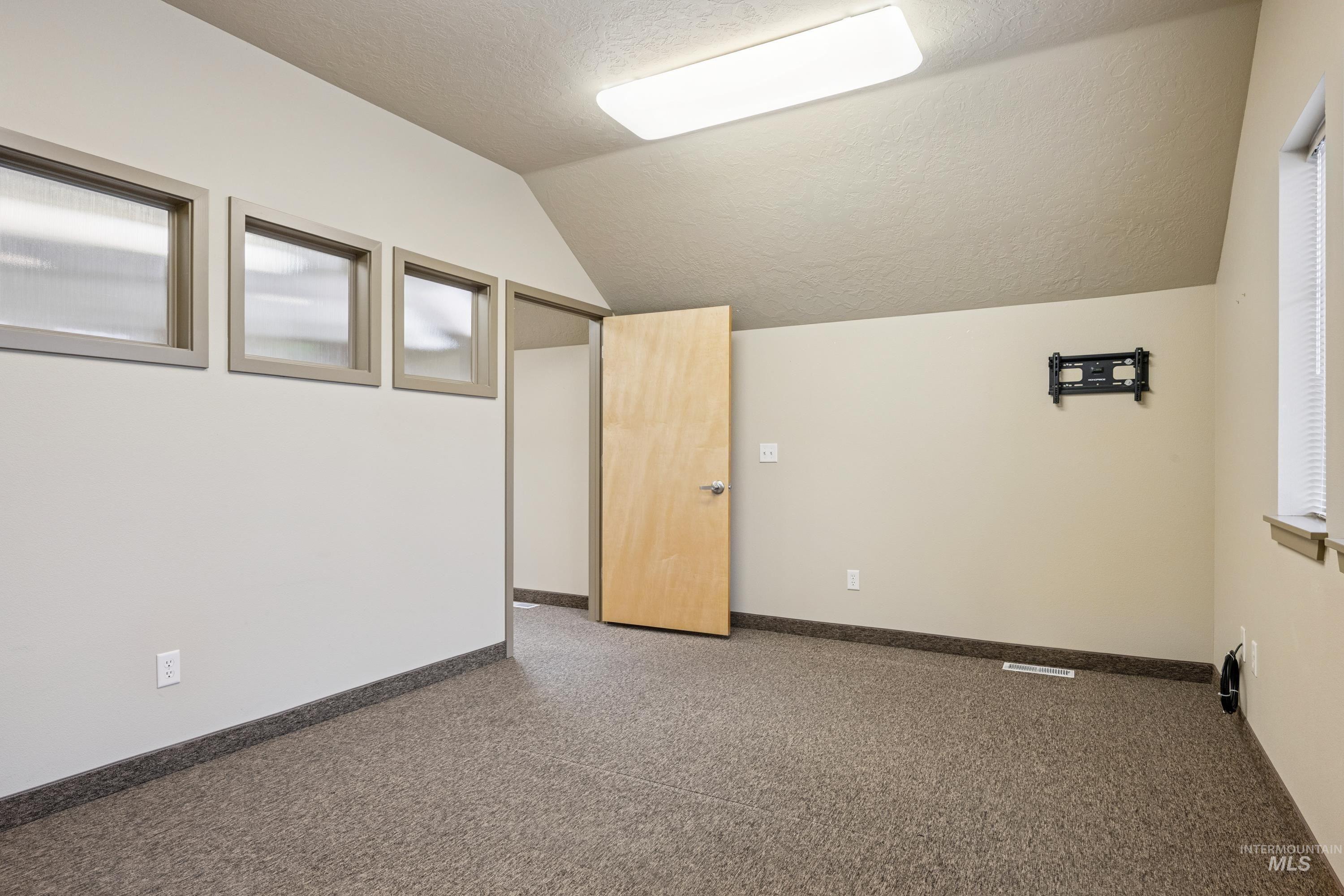 1093 E Iron Eagle Drive- Suite 125