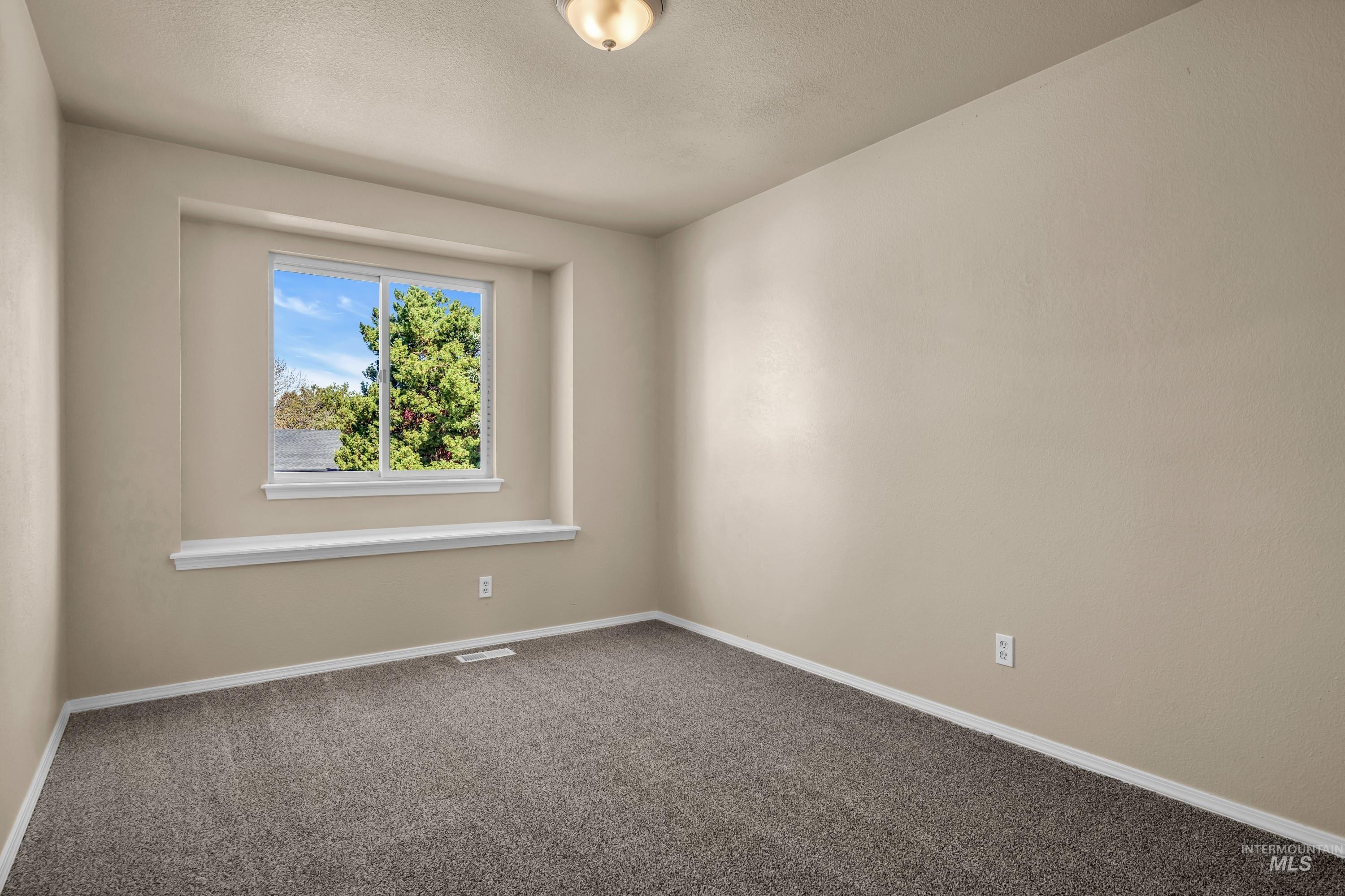 5834 S Snowdrop Place