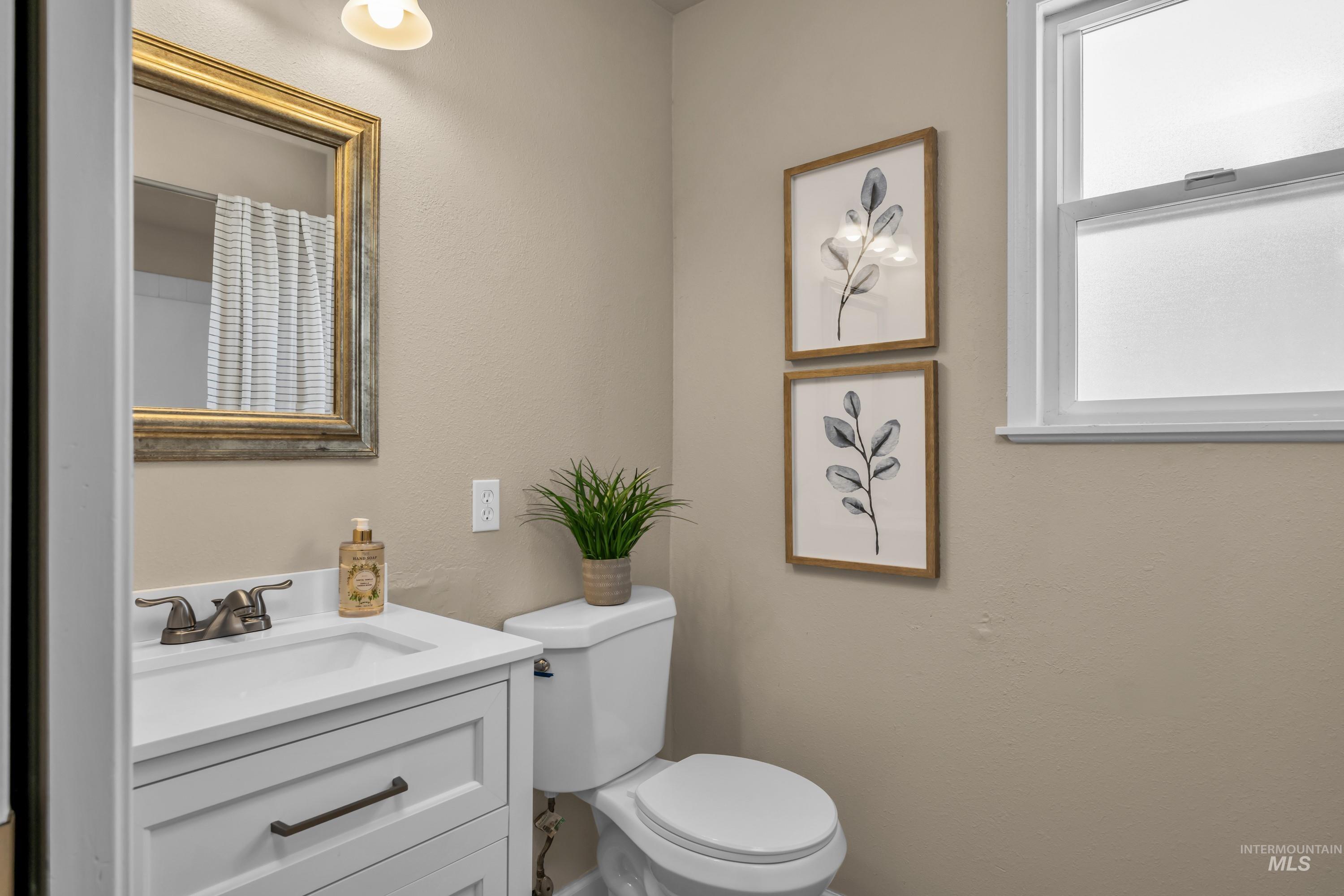 5834 S Snowdrop Place