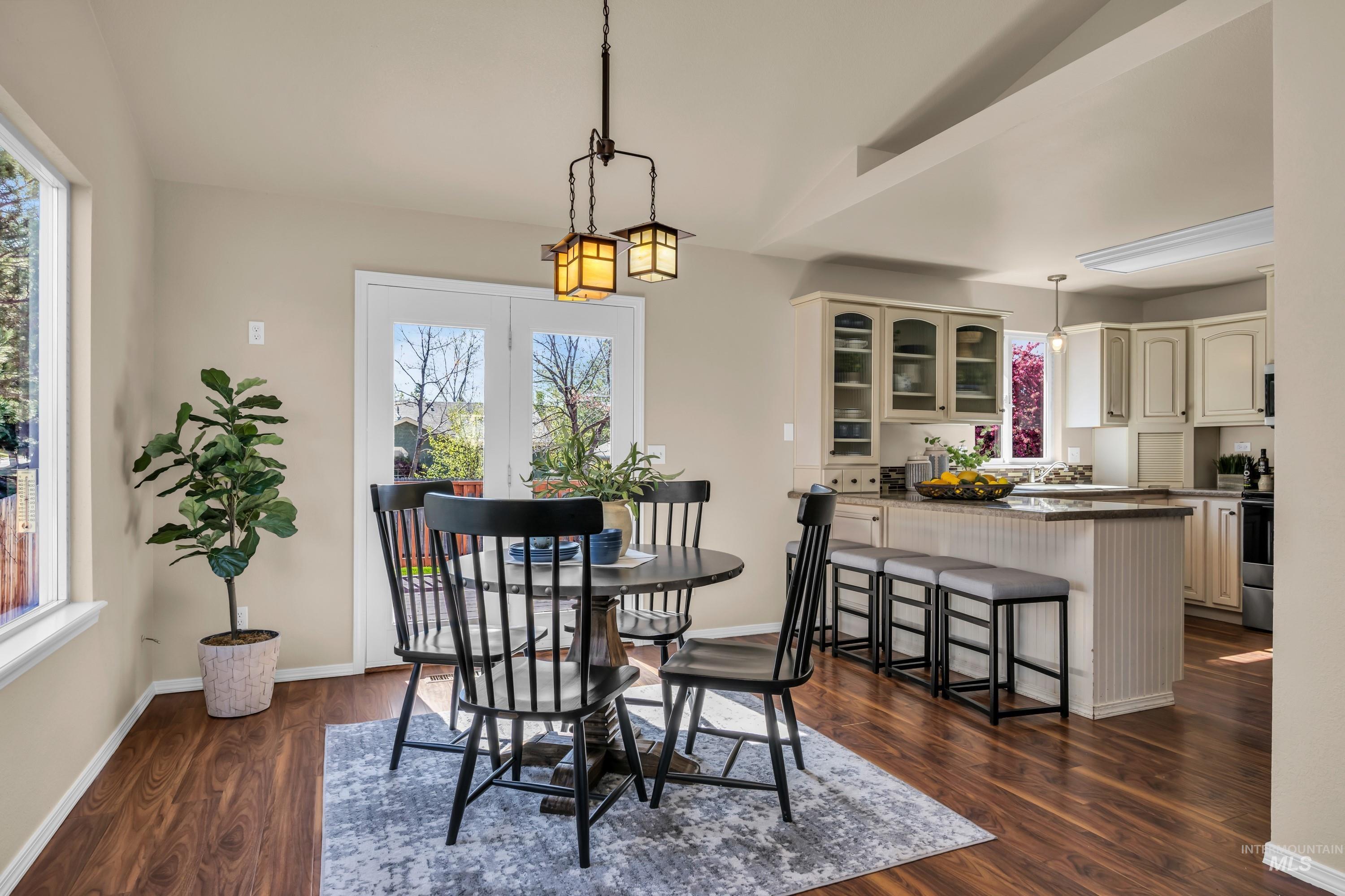 5834 S Snowdrop Place