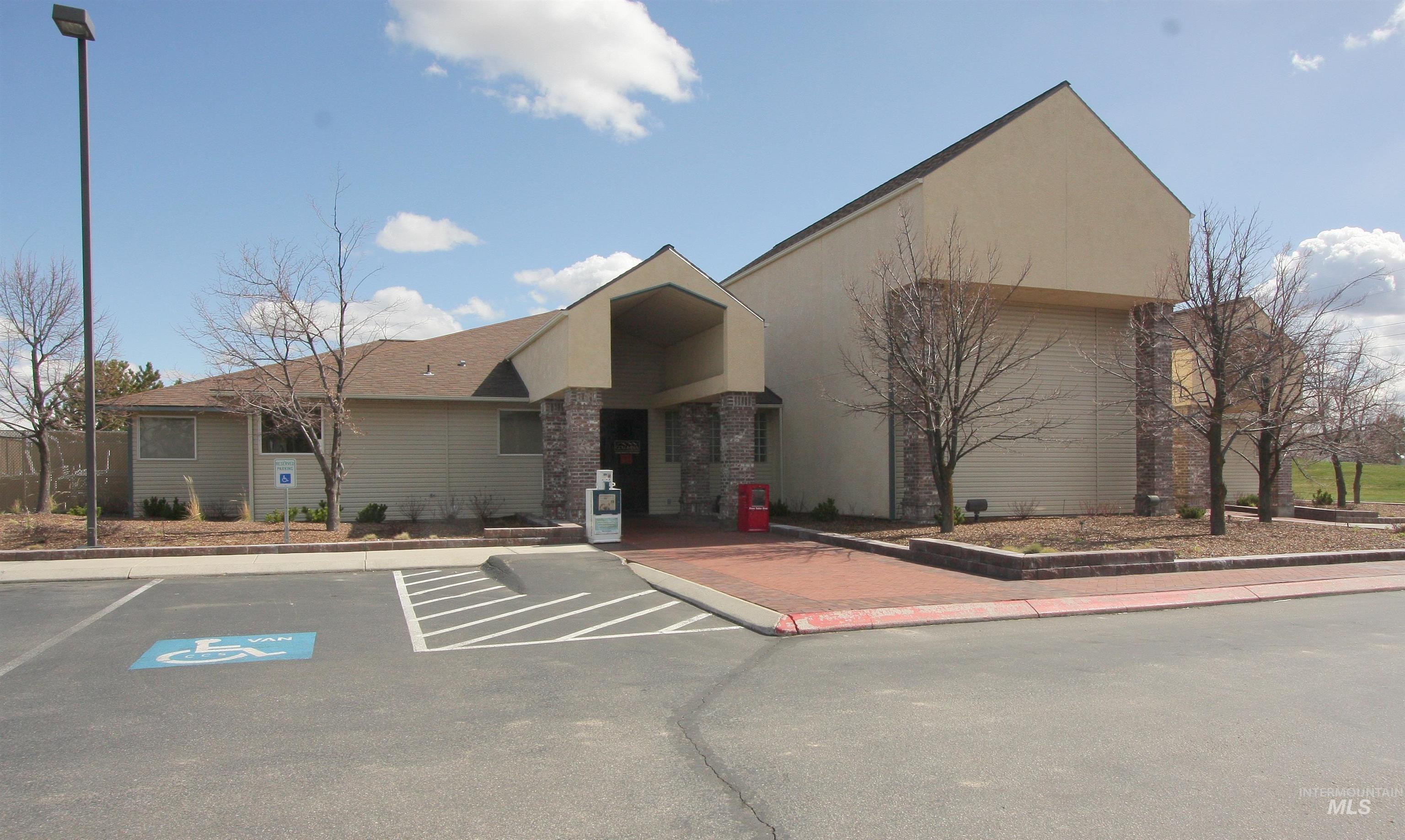 5834 S Snowdrop Place