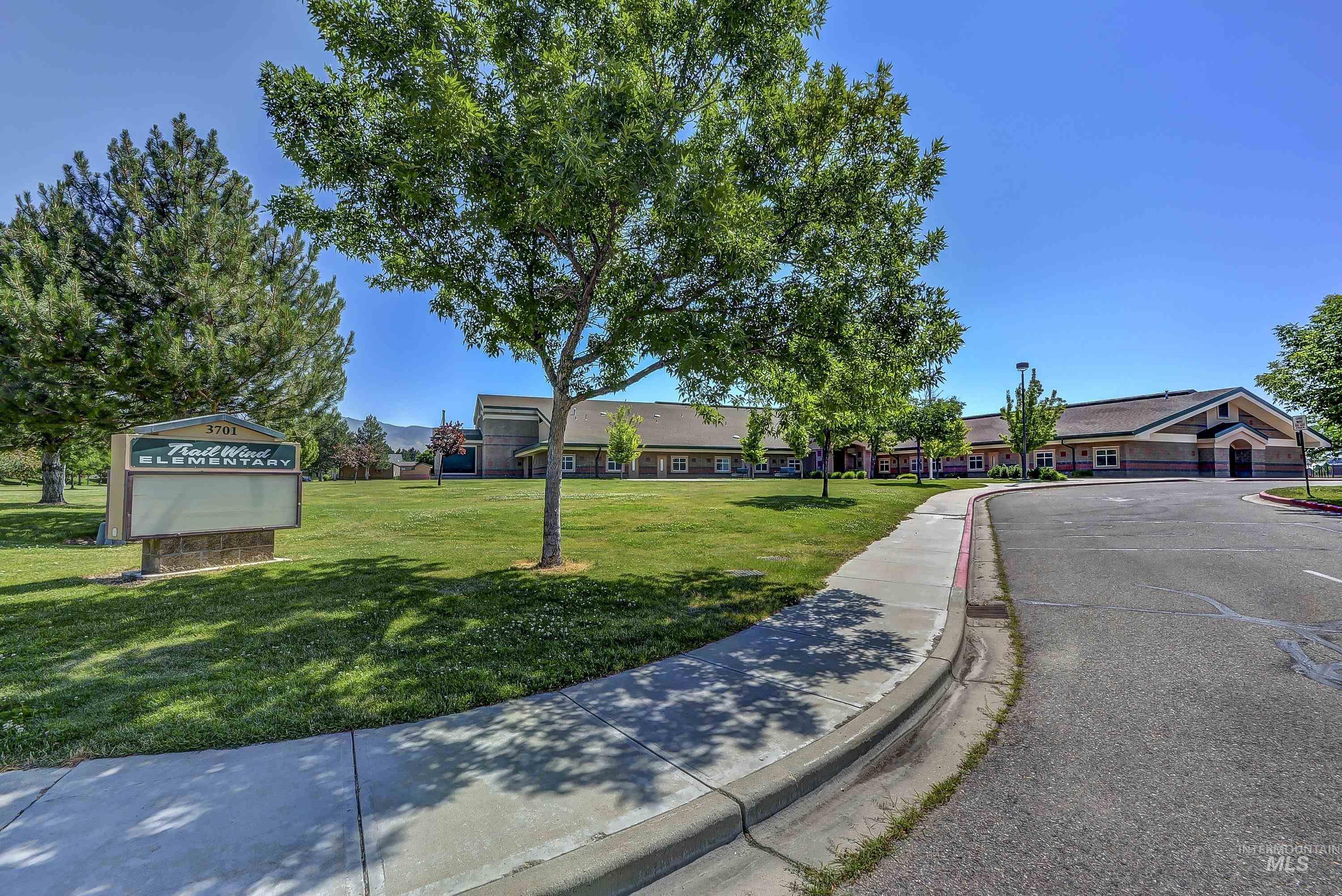 5834 S Snowdrop Place