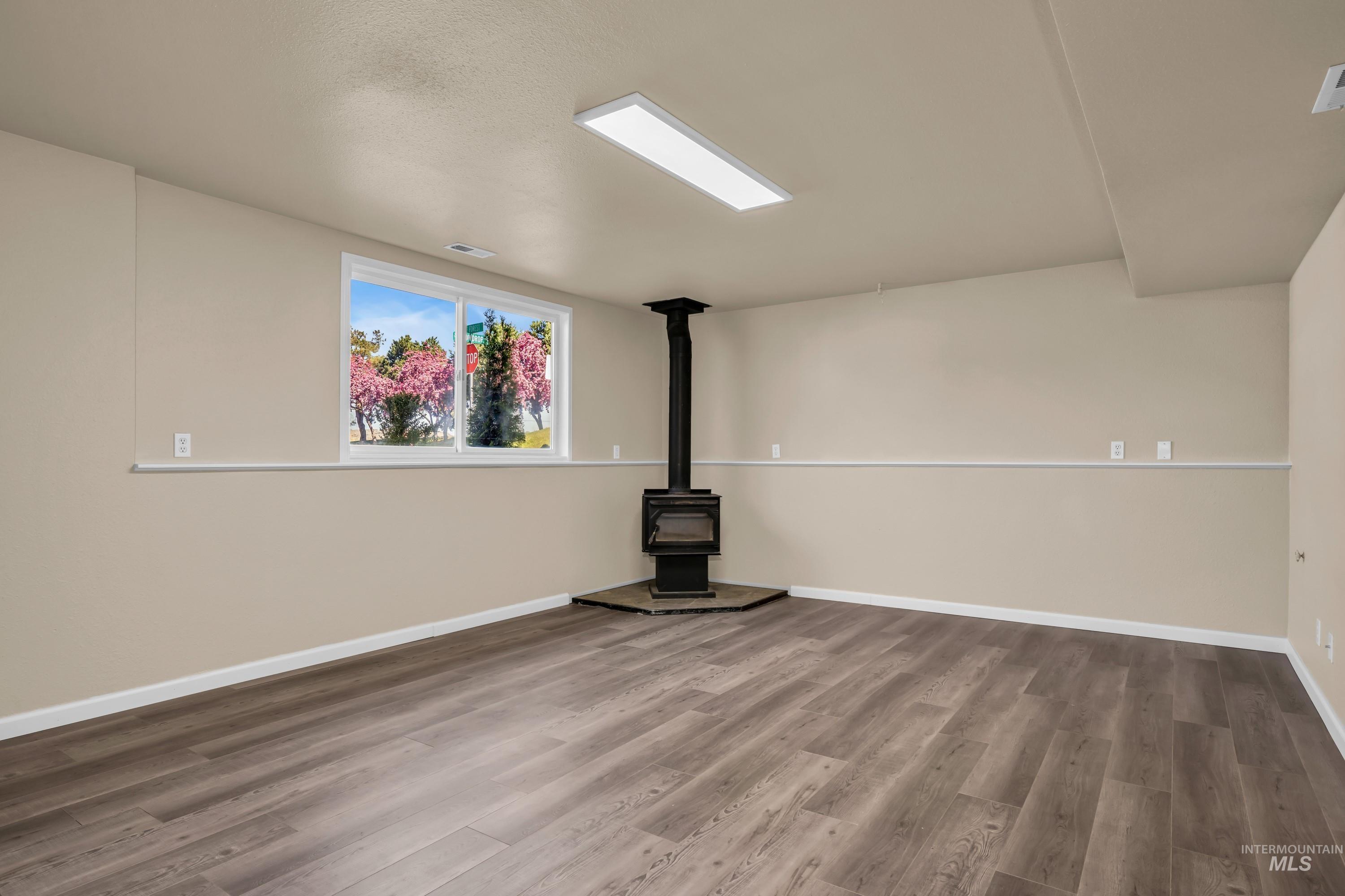 5834 S Snowdrop Place